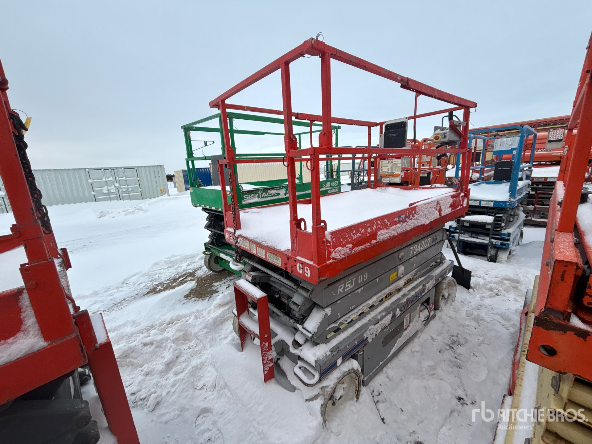 General Appearance with Picture, Left Front Corner