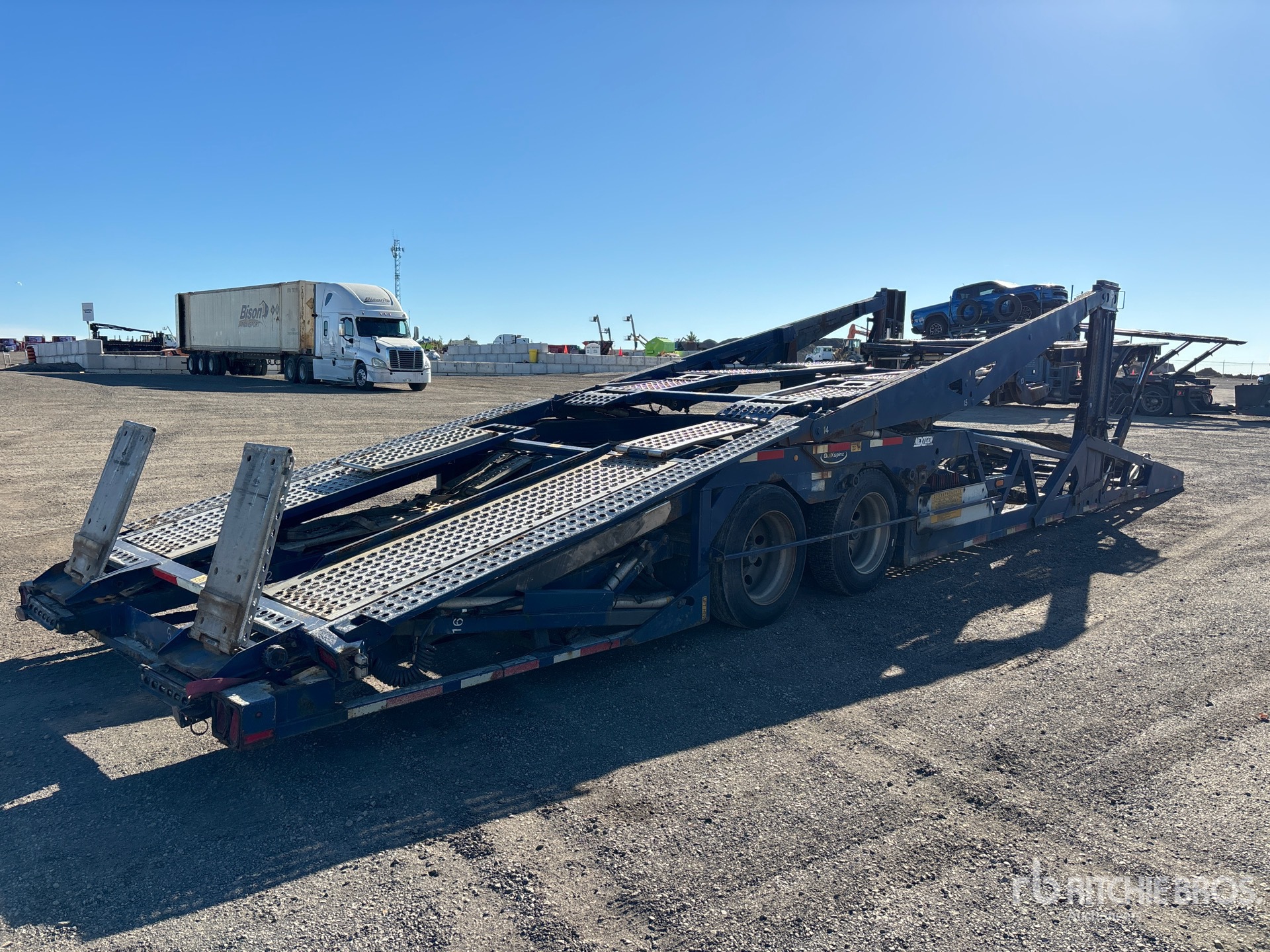 General Appearance with Bild, Ecke hinten rechts