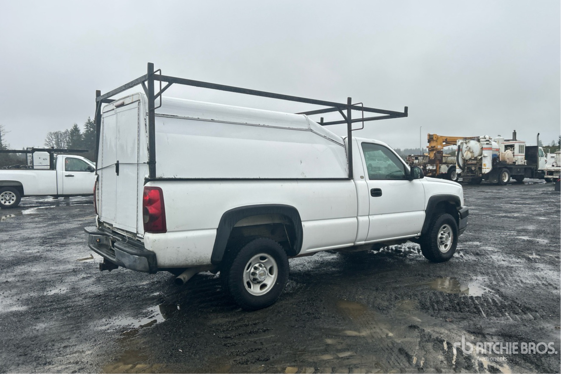 General Appearance with Picture, Right Rear Corner