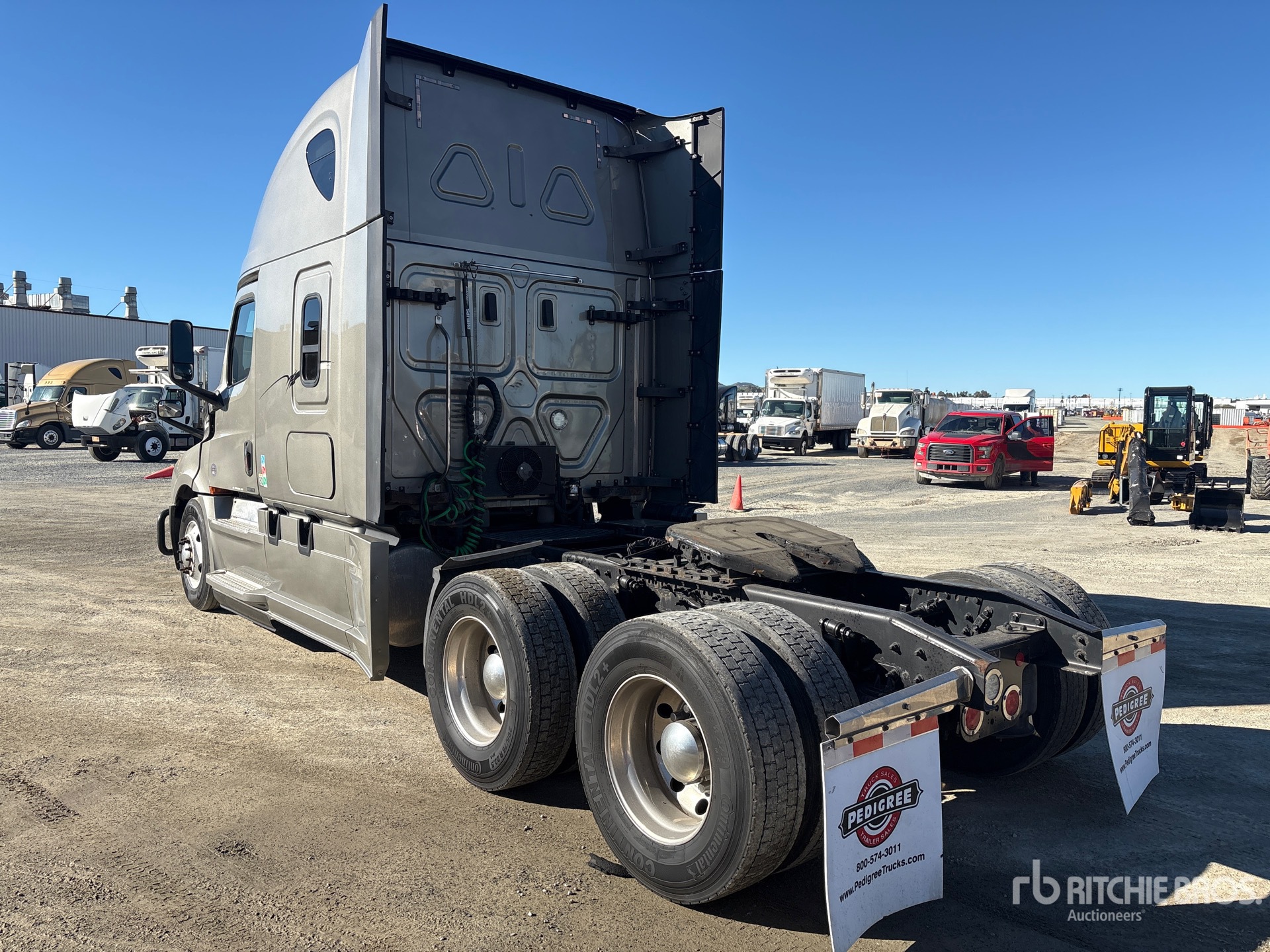 General Appearance with Bild, Ecke hinten links