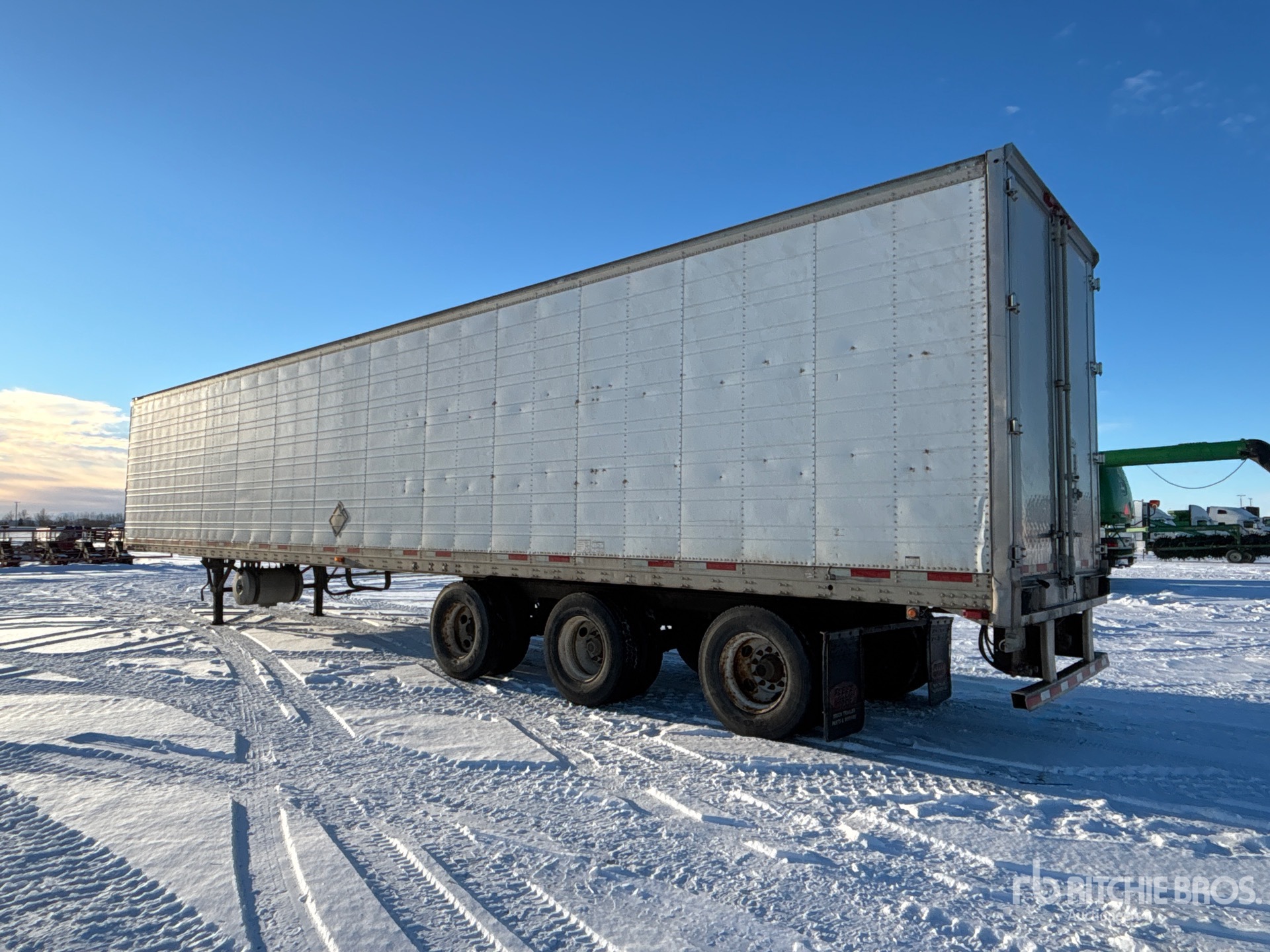 General Appearance with Foto, angolo posteriore sinistro