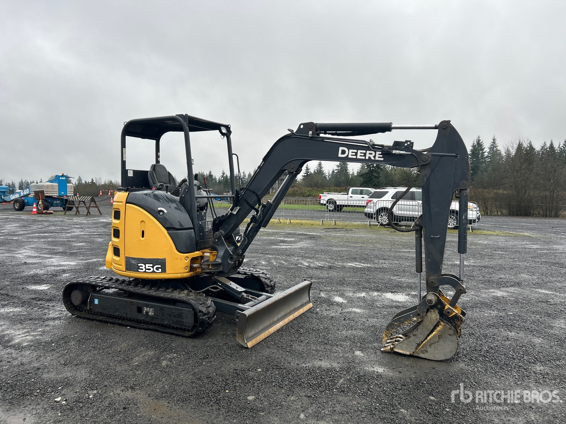 General Appearance with Picture, Right Front Corner