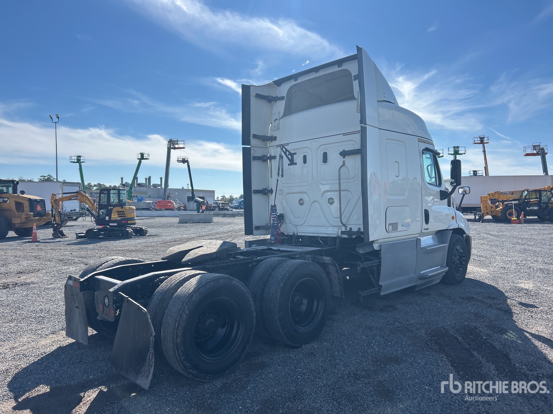 Aspect général with Image, coin arrière droit