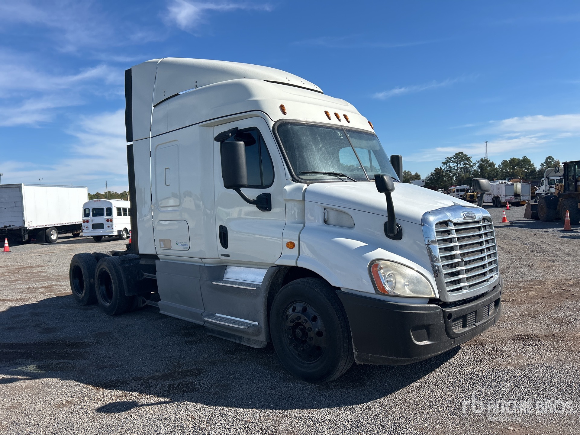 Aspect général with Image, coin avant droit