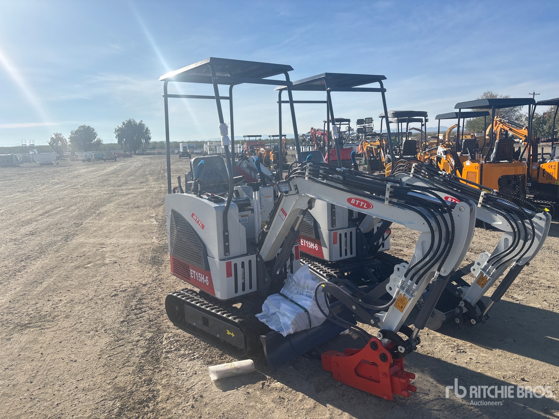 General Appearance with Picture, Right Front Corner