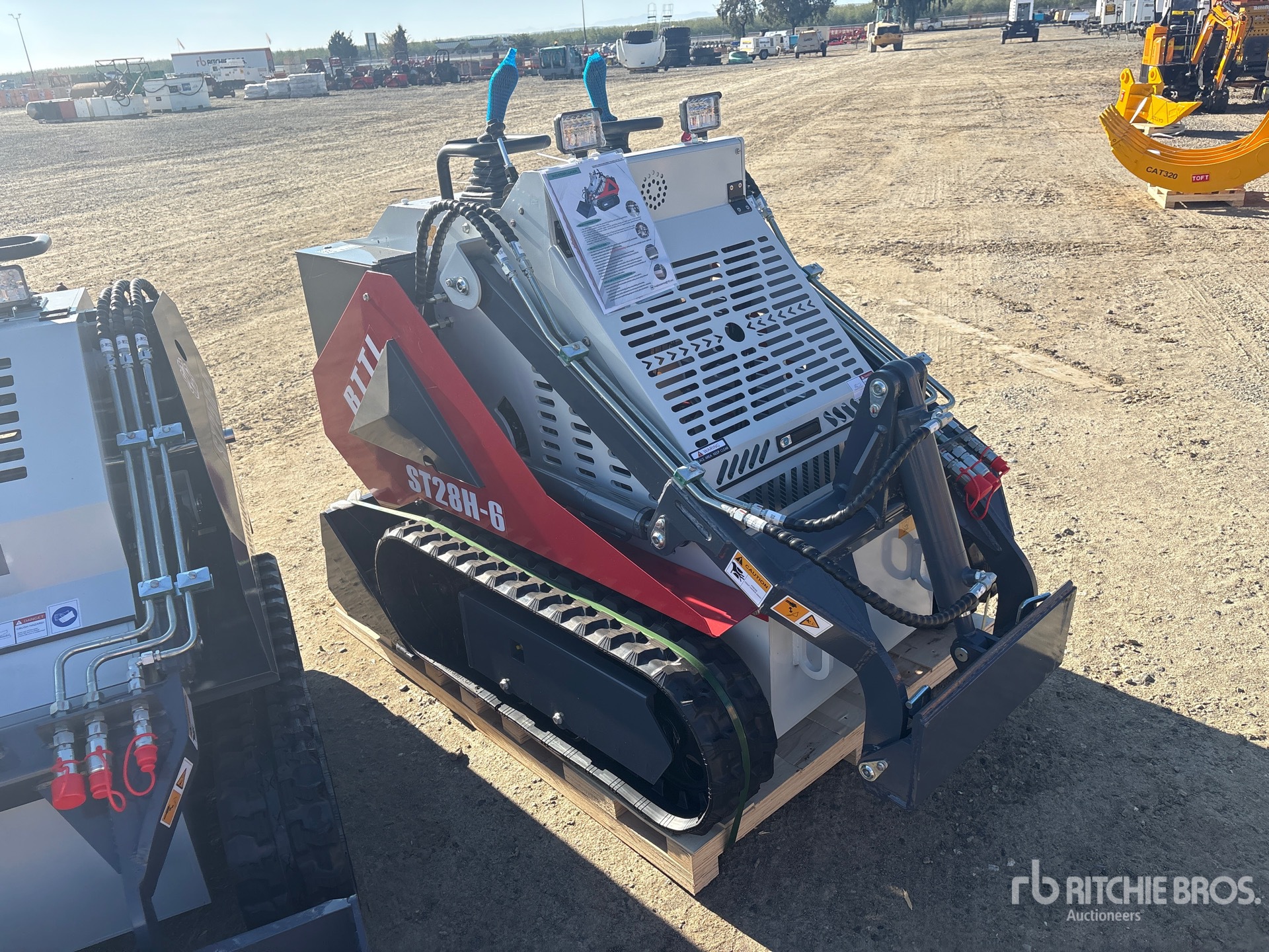 General Appearance with Picture, Right Front Corner