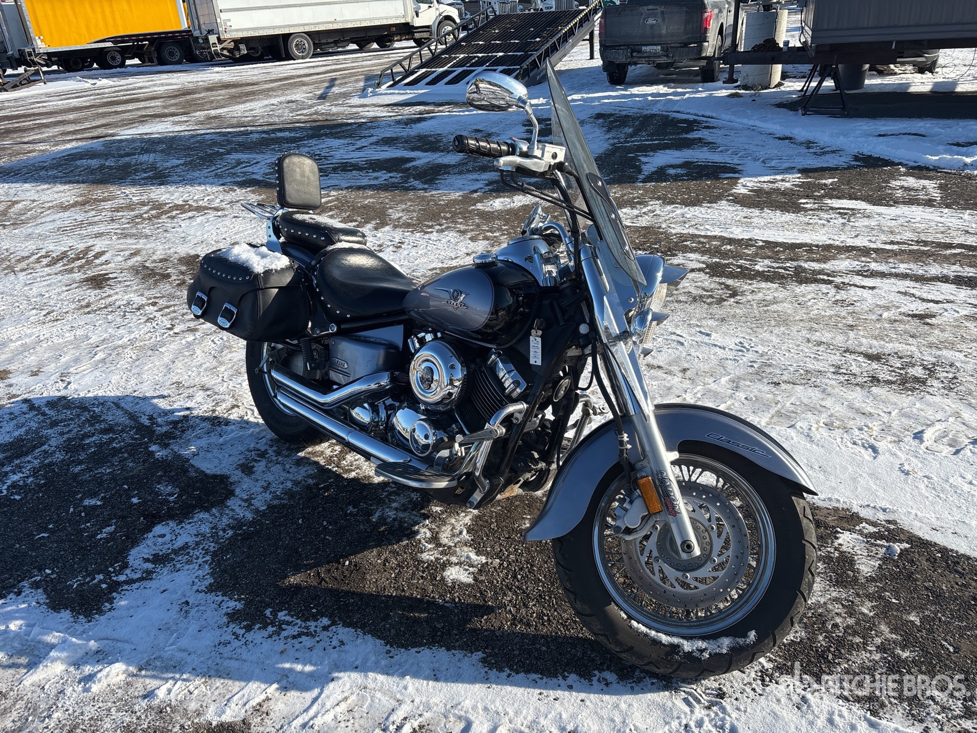 General Appearance with Picture, Right Front Corner