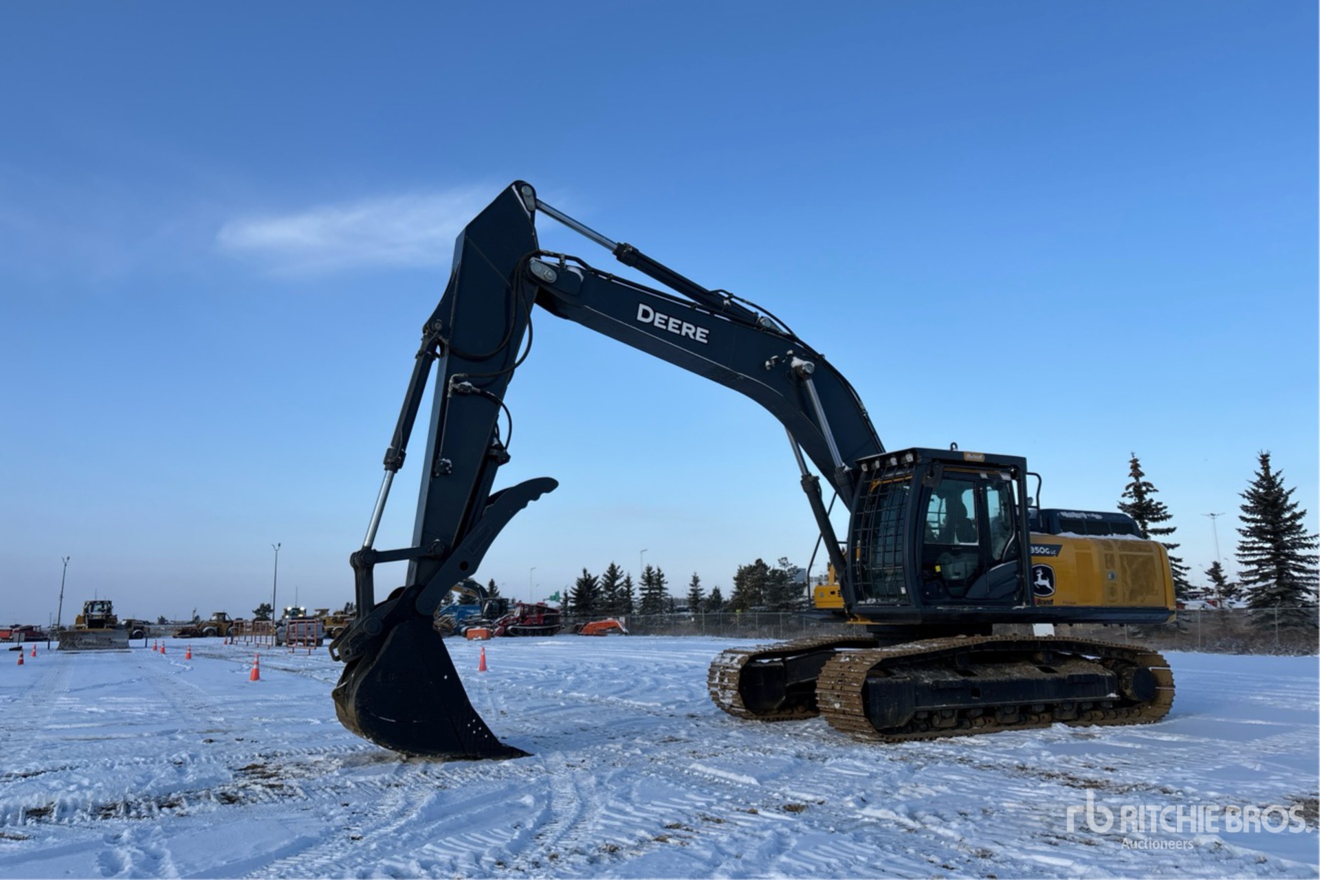 General Appearance with Bild, Ecke vorne links