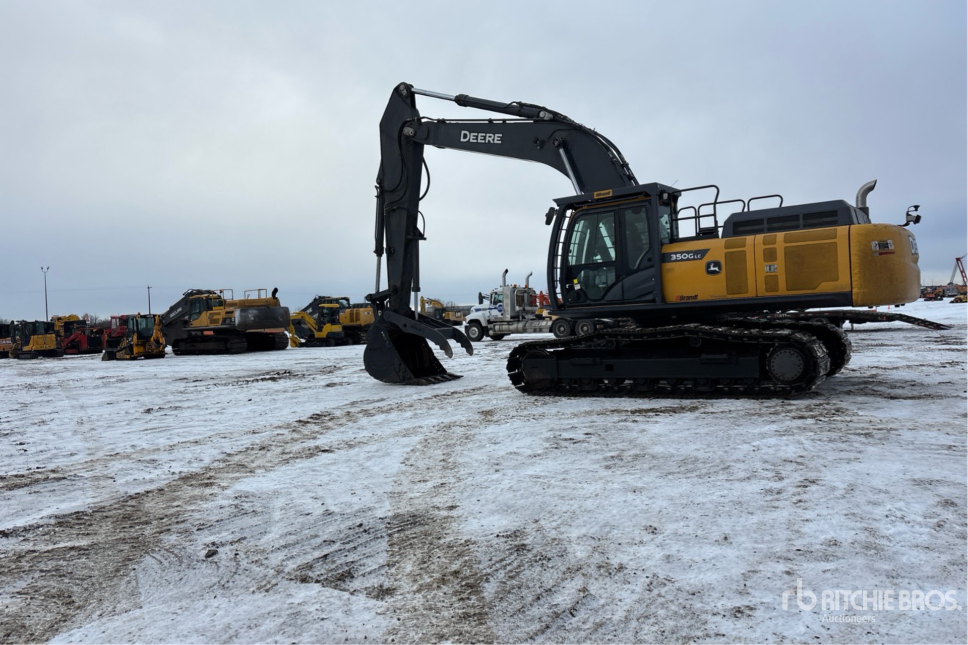 General Appearance with Foto, angolo posteriore sinistro