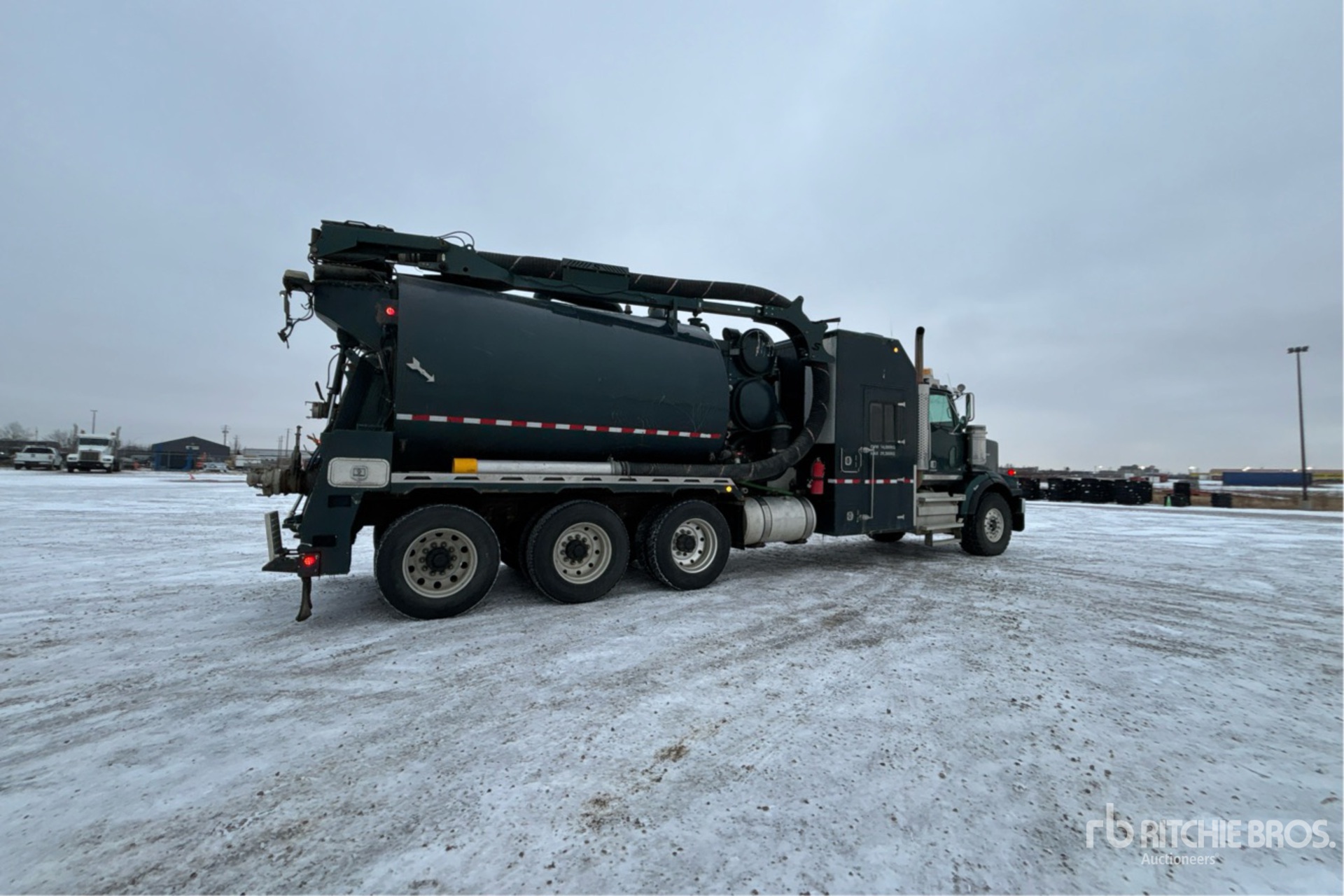 General Appearance with Imagen: esquina trasera derecha