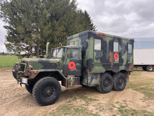 1993 AM General M109 6x6 Military Truck