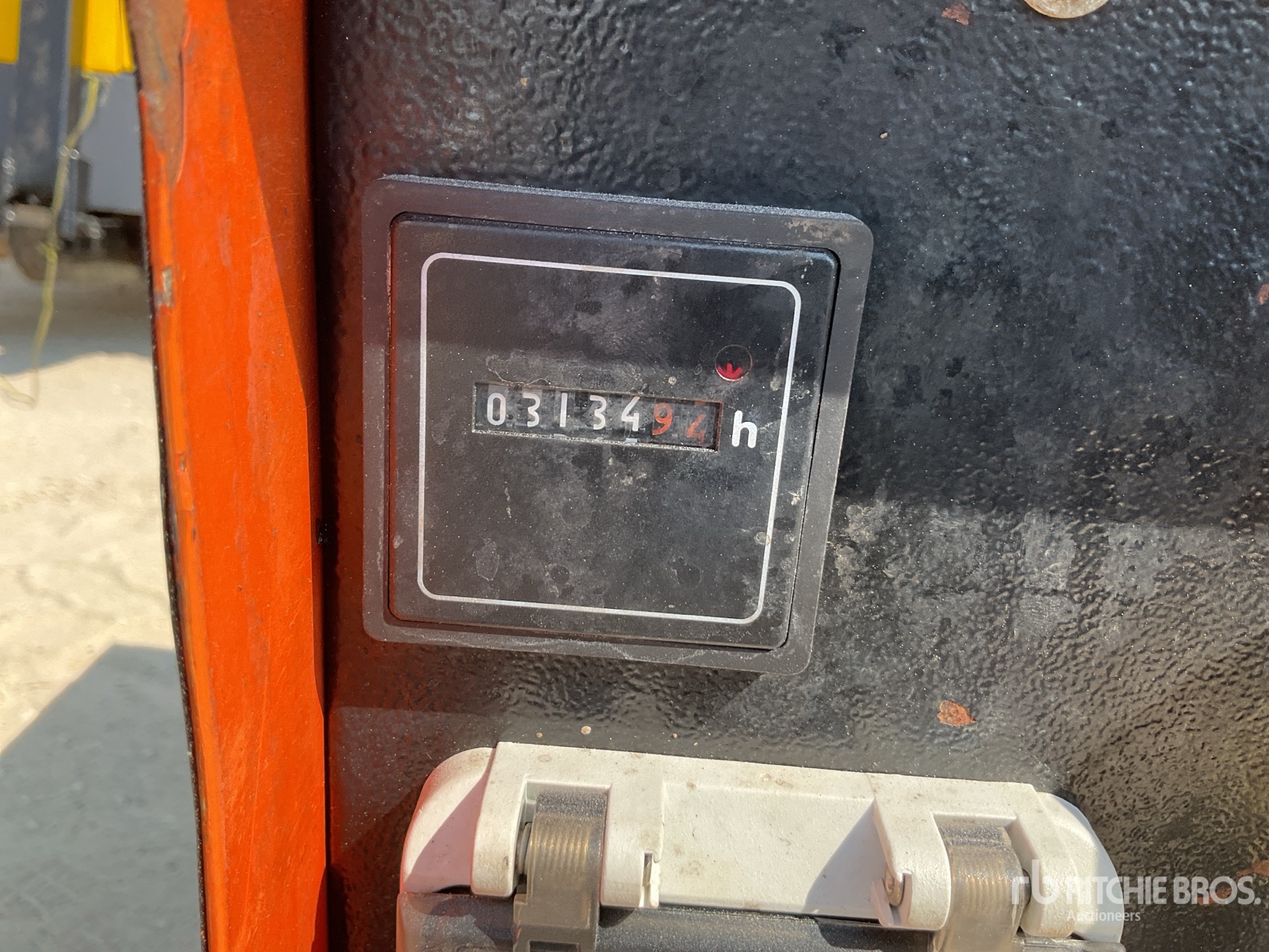 General Appearance with Horímetro / Odómetro