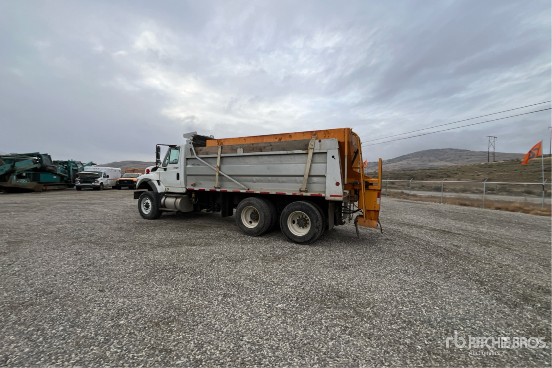 General Appearance with Imagen: esquina trasera izquierda