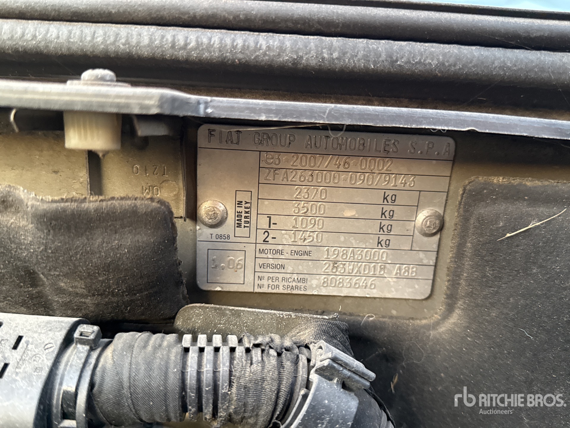 General Appearance with Seriennummer / FIN