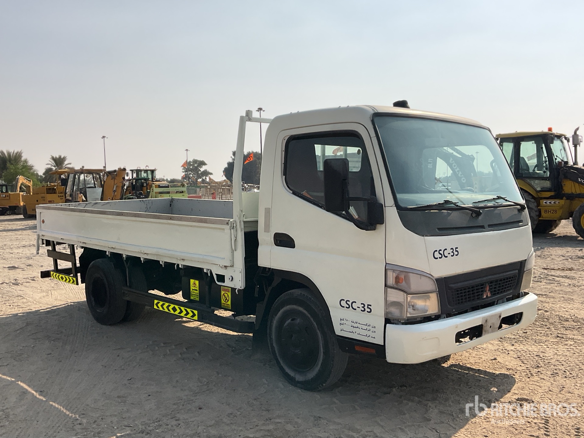 General Appearance with Bild, Ecke vorne rechts