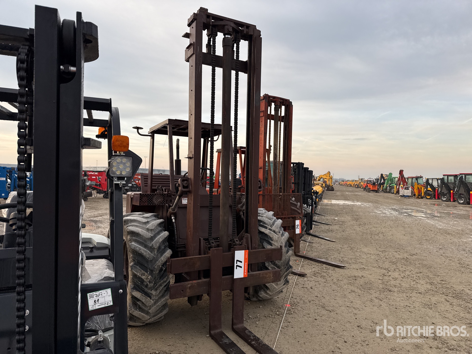 General Appearance with Featured Photo