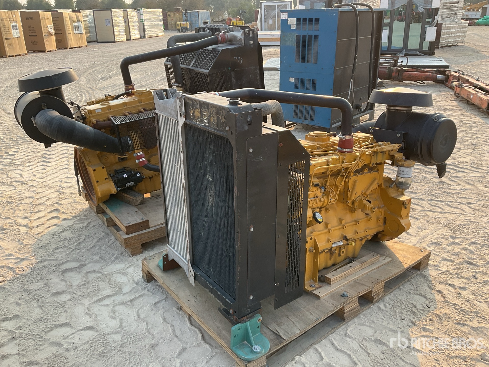 General Appearance with Foto, angolo posteriore sinistro