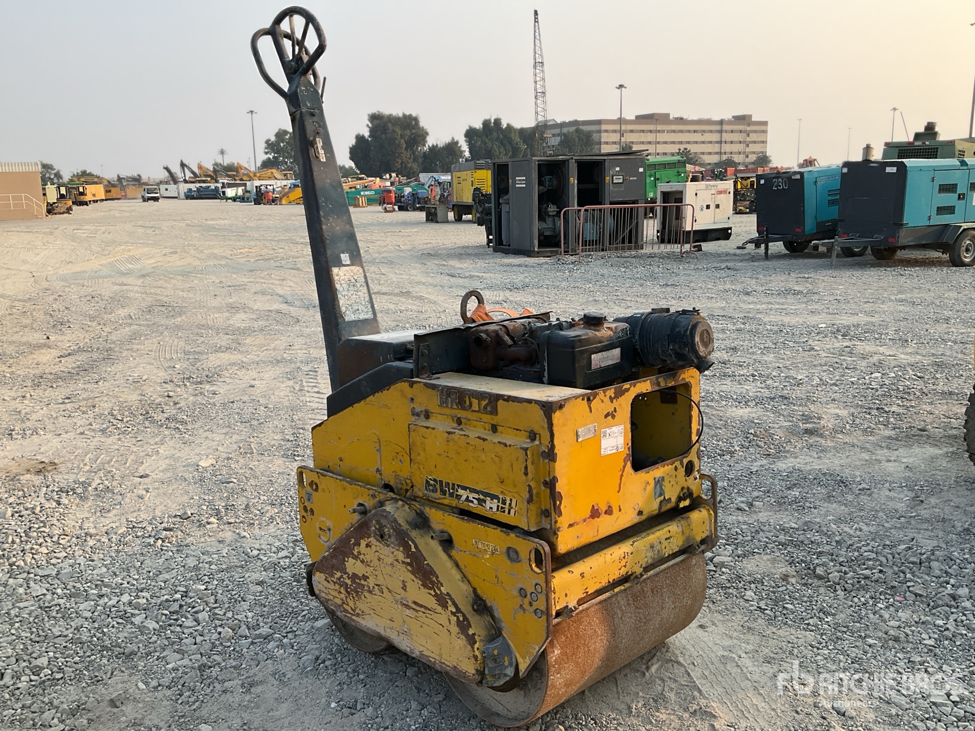 General Appearance with Image, coin avant droit