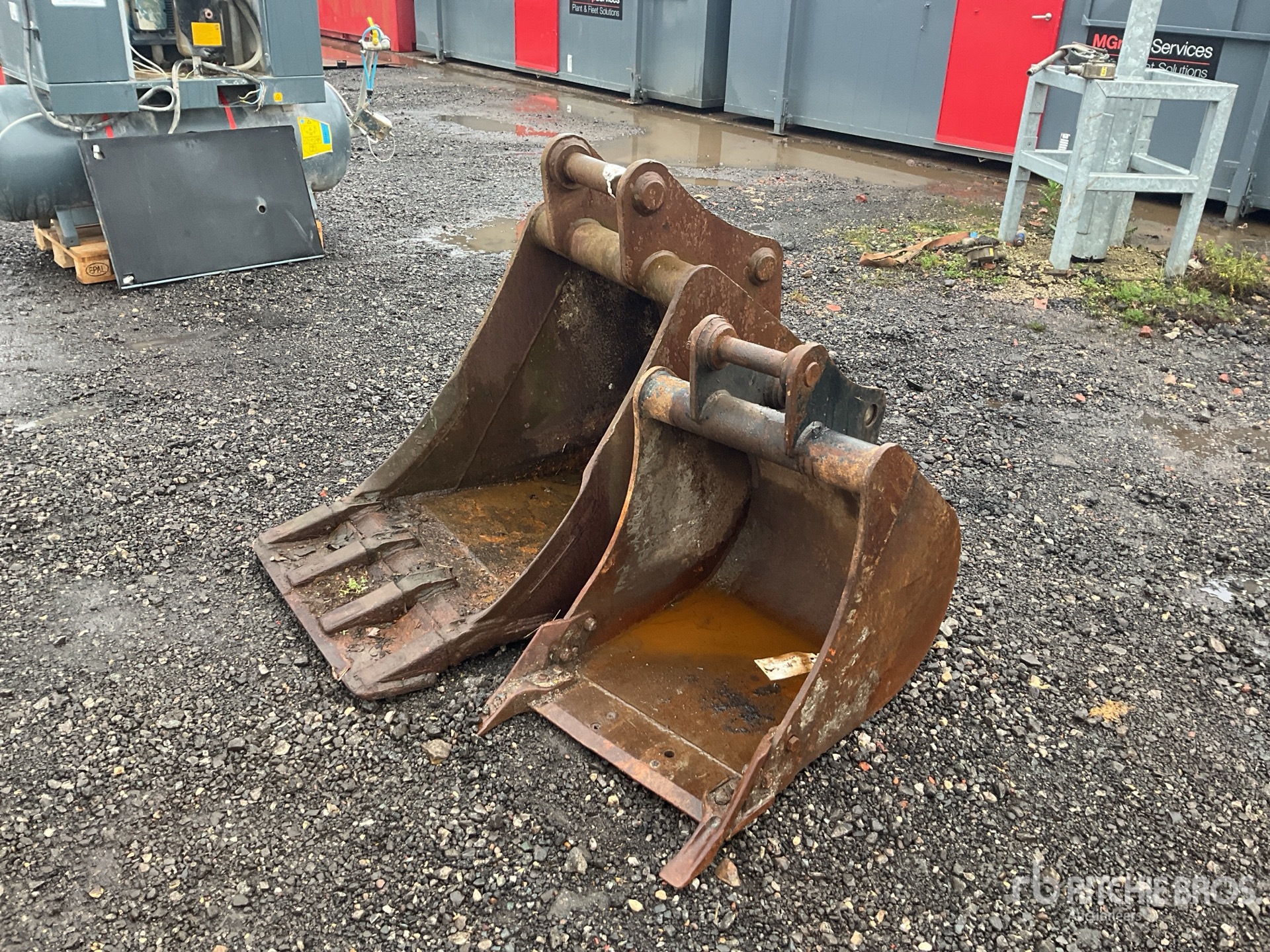 General Appearance with Picture, Left Front Corner