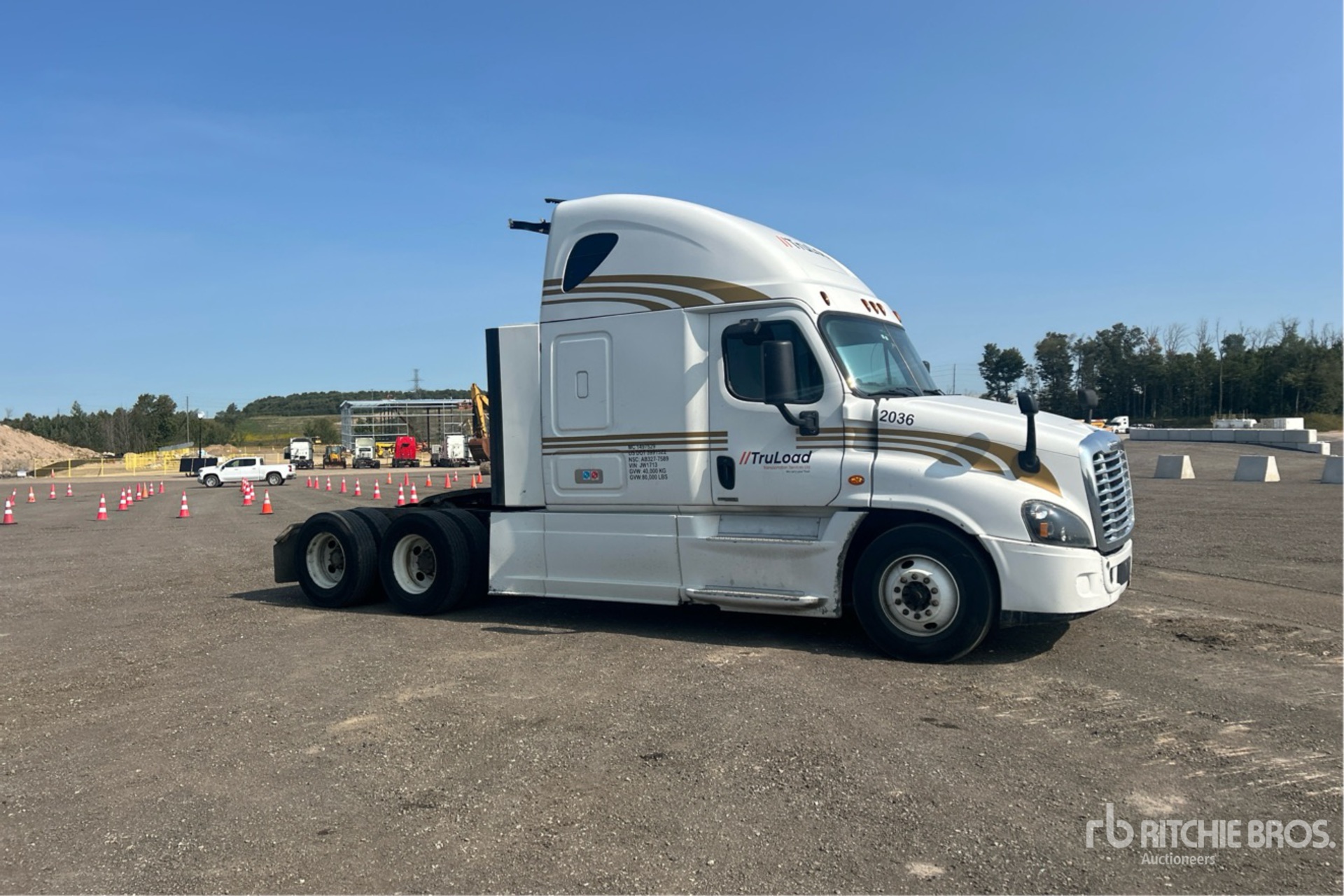 General Appearance with Picture, Right Front Corner