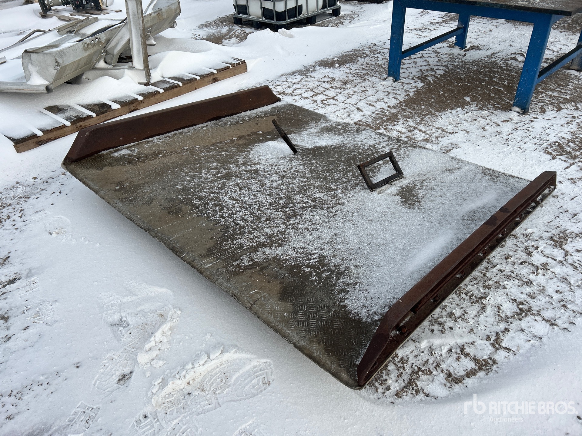 General Appearance with Image, coin avant gauche