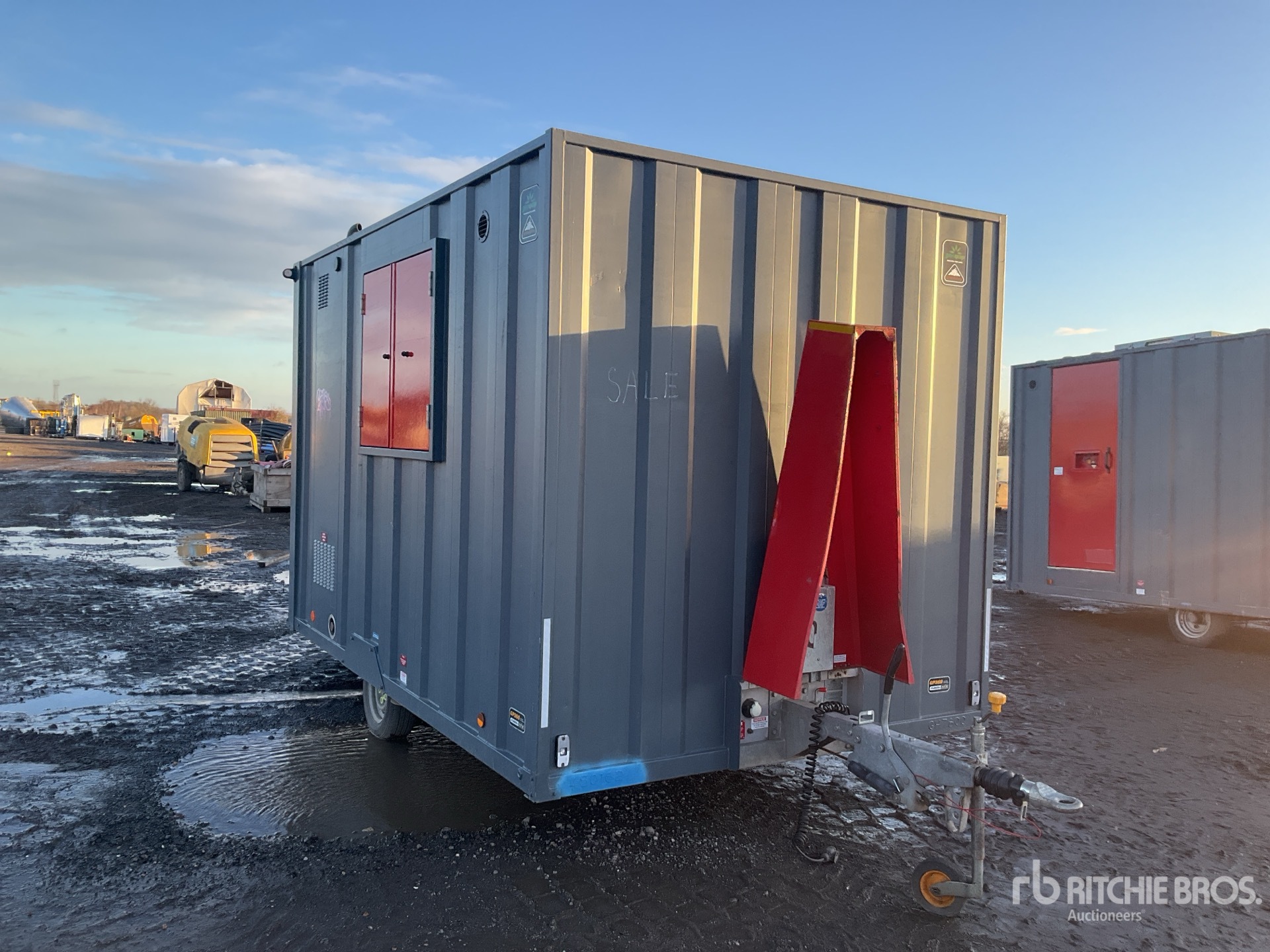 Aspect général with Image, coin avant droit