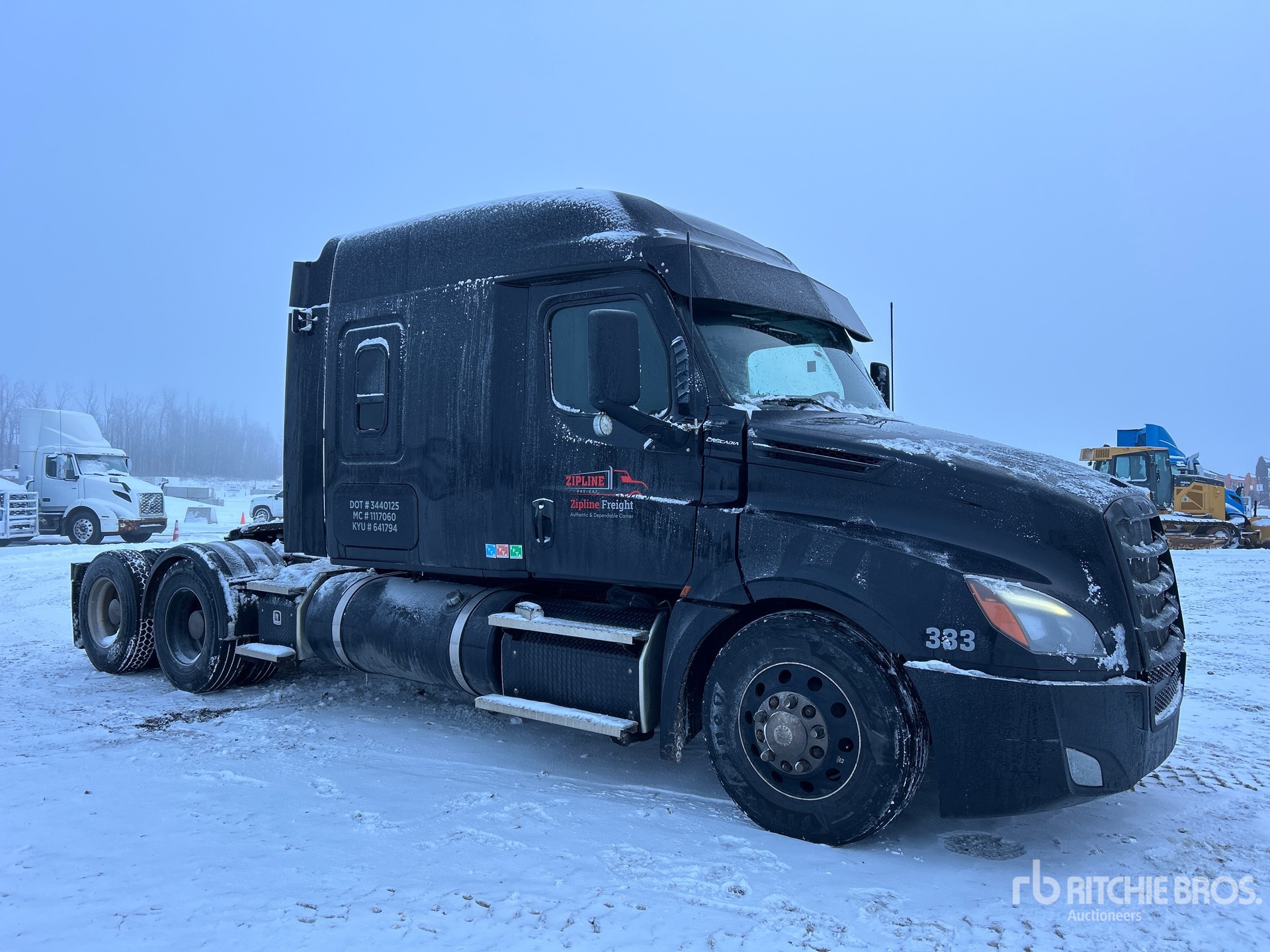 Aspect général with Image, coin avant droit