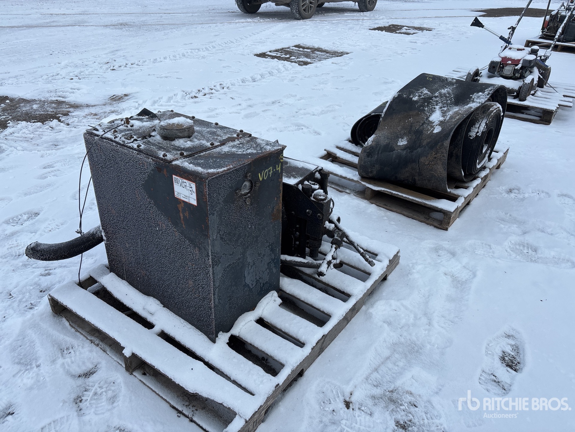 General Appearance with Picture, Left Front Corner