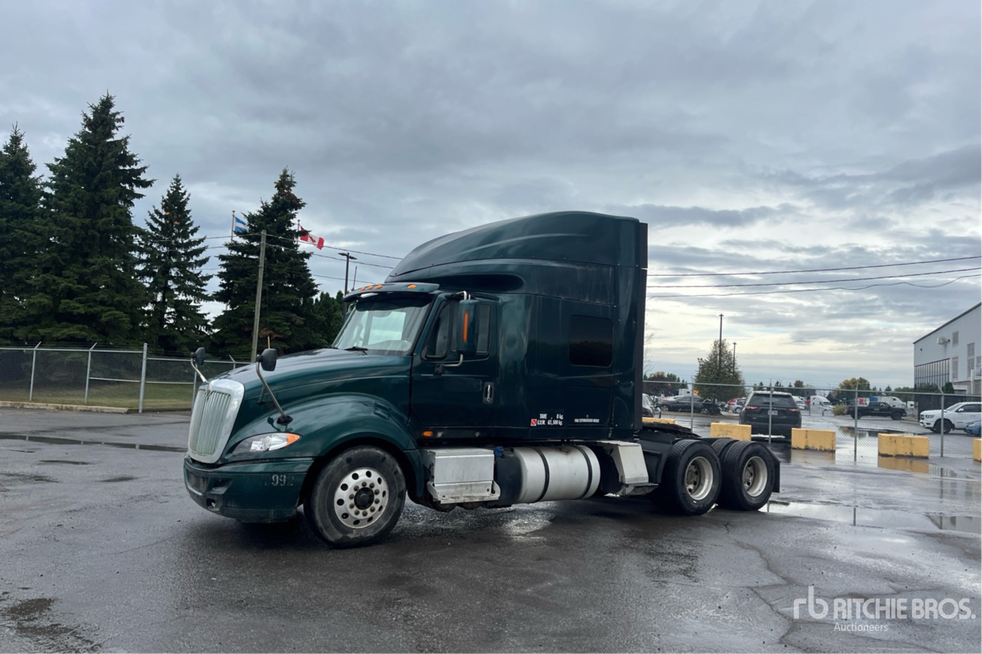 General Appearance with Picture, Left Front Corner