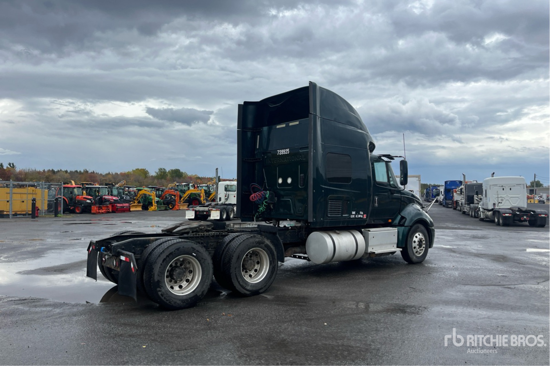 General Appearance with Picture, Right Rear Corner