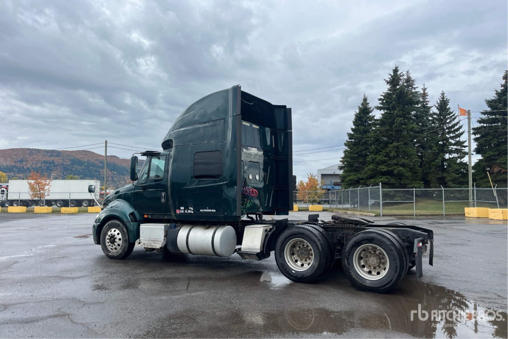 General Appearance with Picture, Left Rear Corner