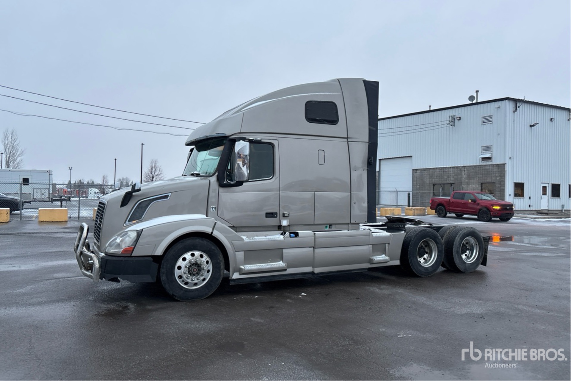 General Appearance with Picture, Left Front Corner