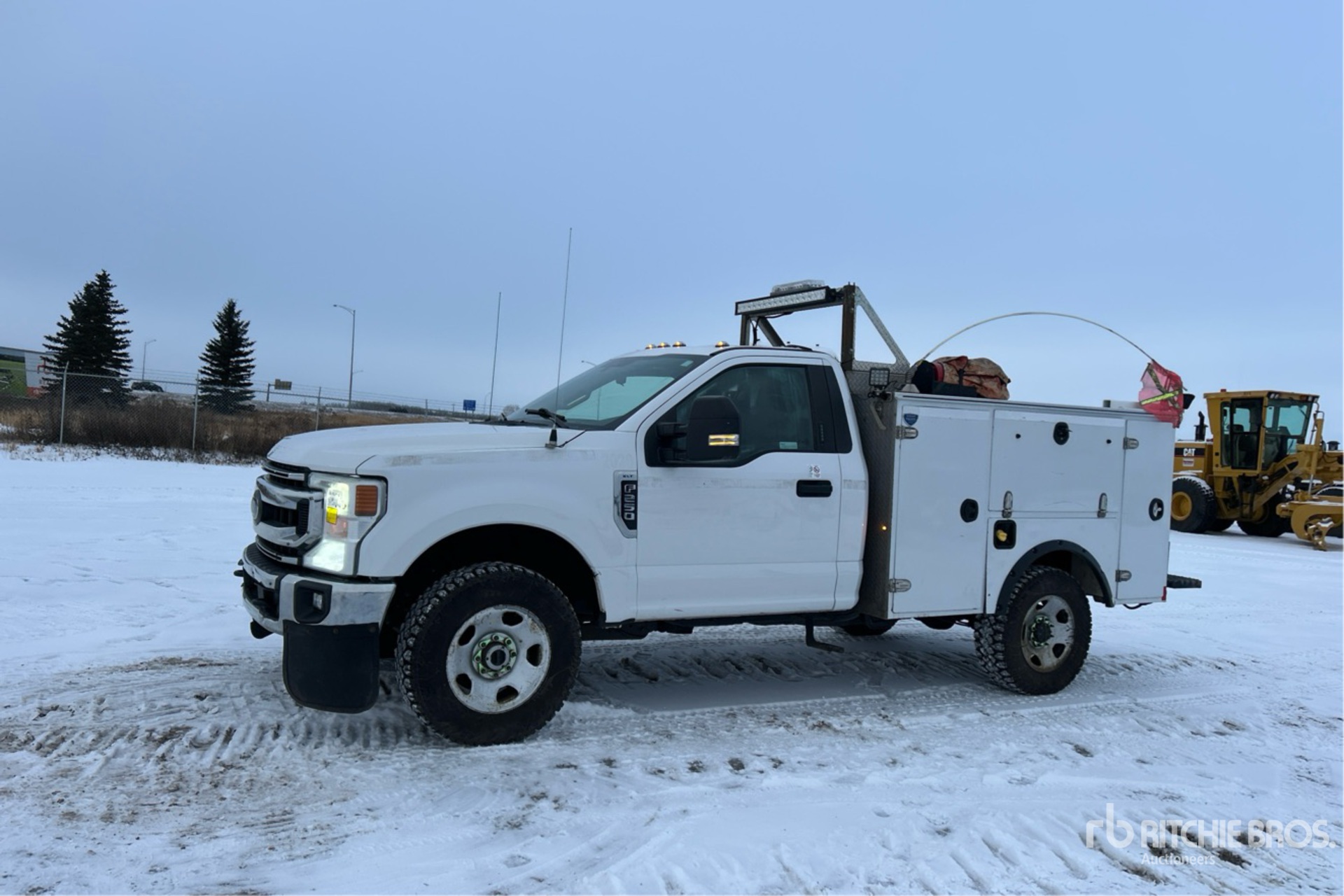 General Appearance with Picture, Left Front Corner