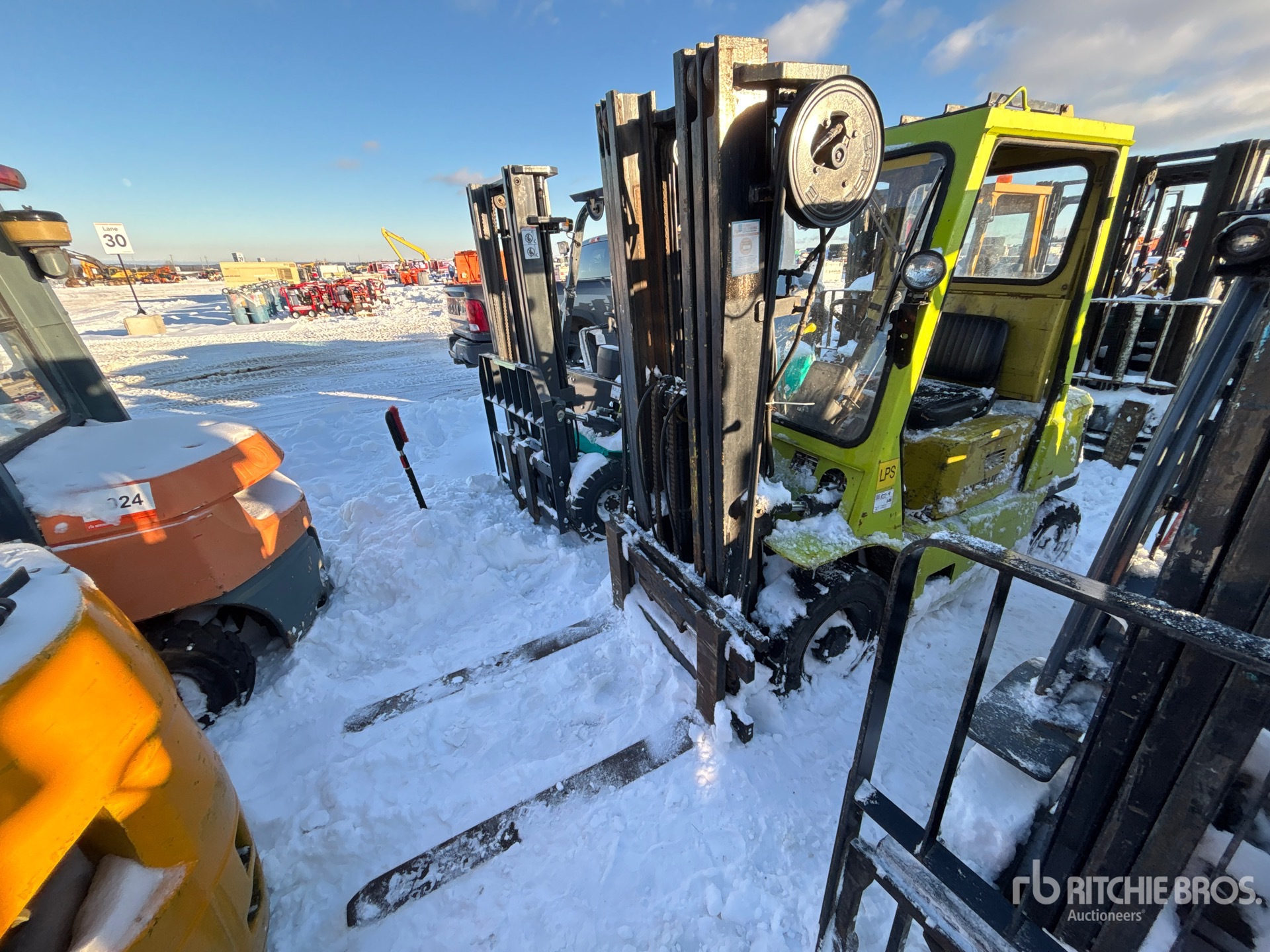 General Appearance with Picture, Left Front Corner