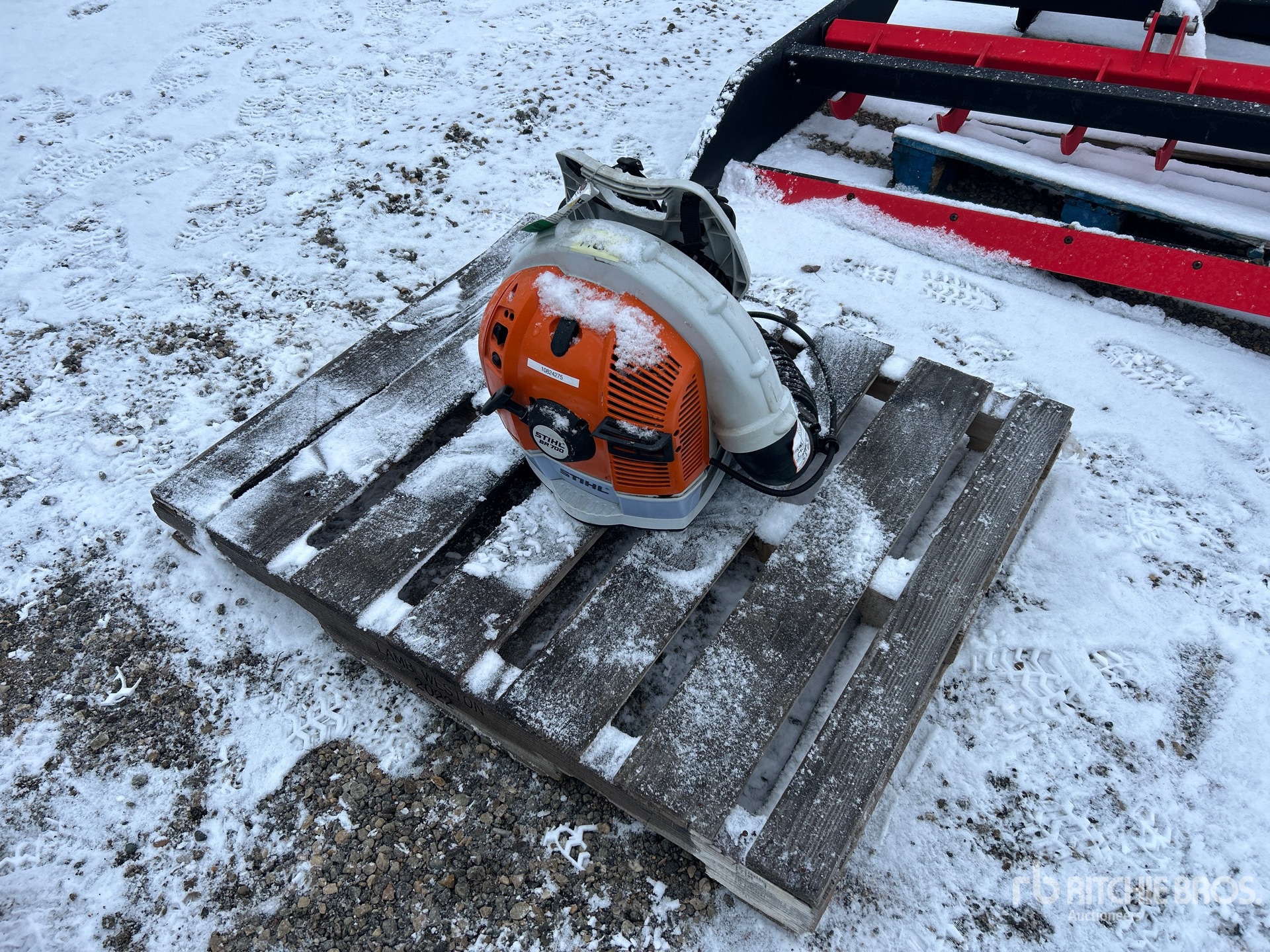 General Appearance with Picture, Left Front Corner