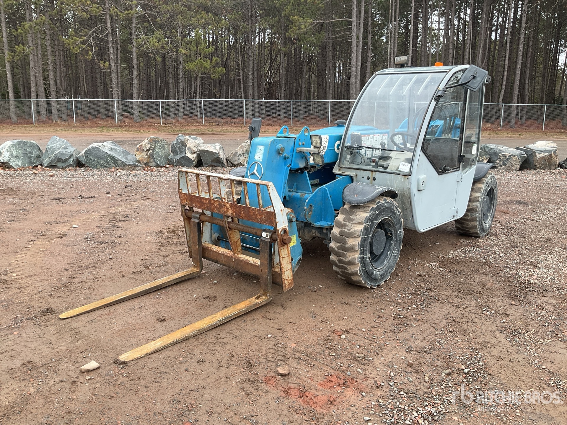 General Appearance with Featured Photo