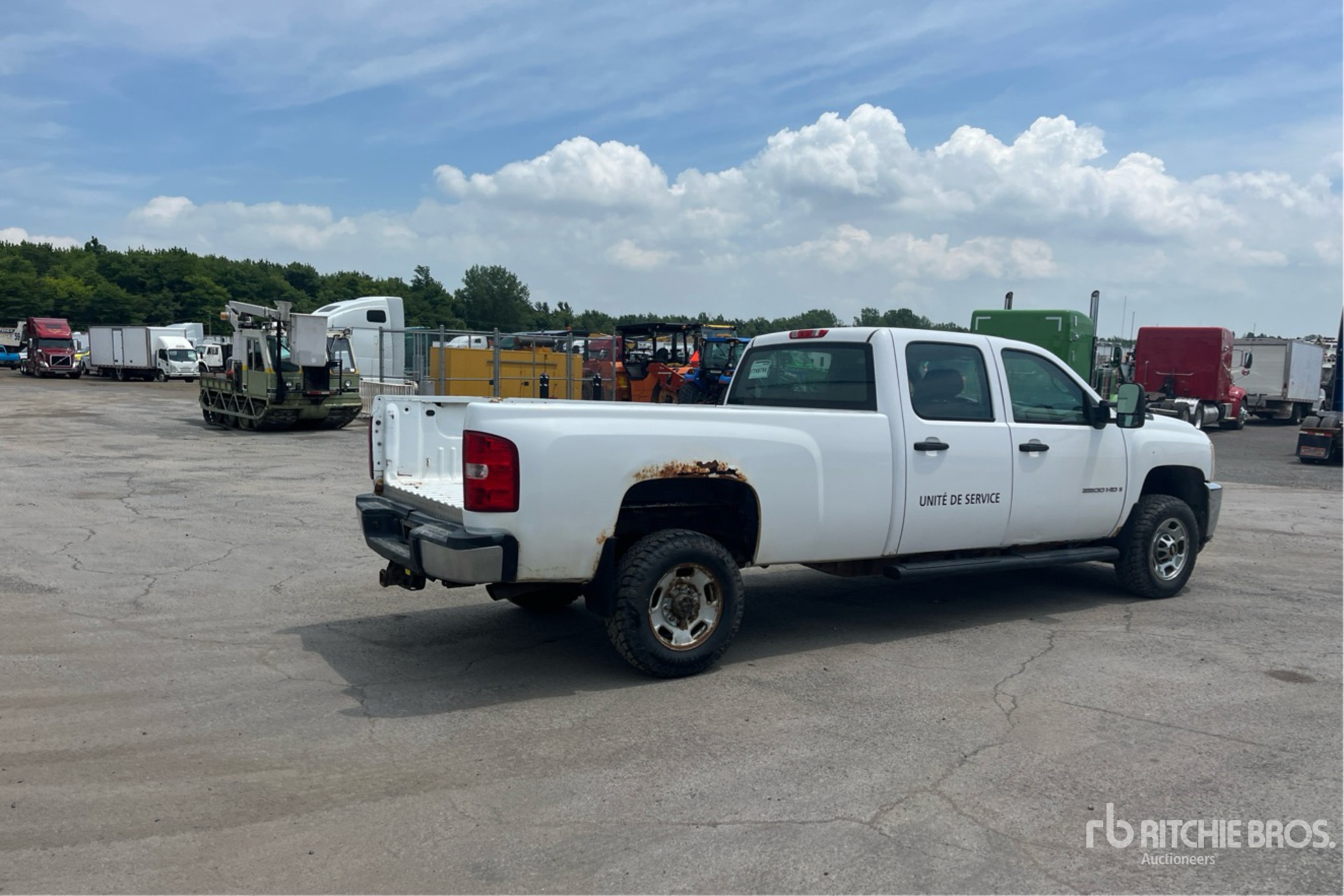 General Appearance with Picture, Right Rear Corner