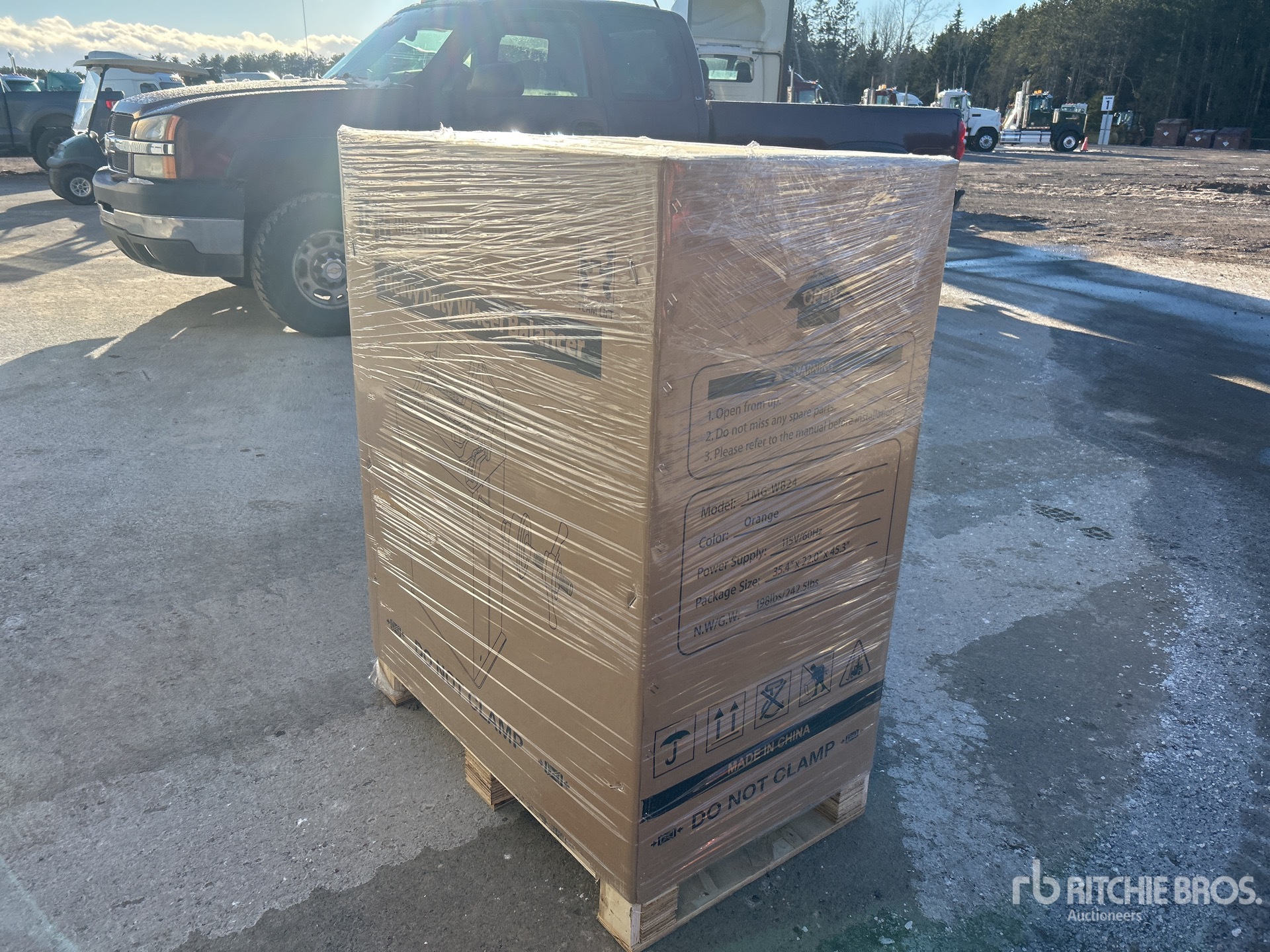 General Appearance with Picture, Right Rear Corner