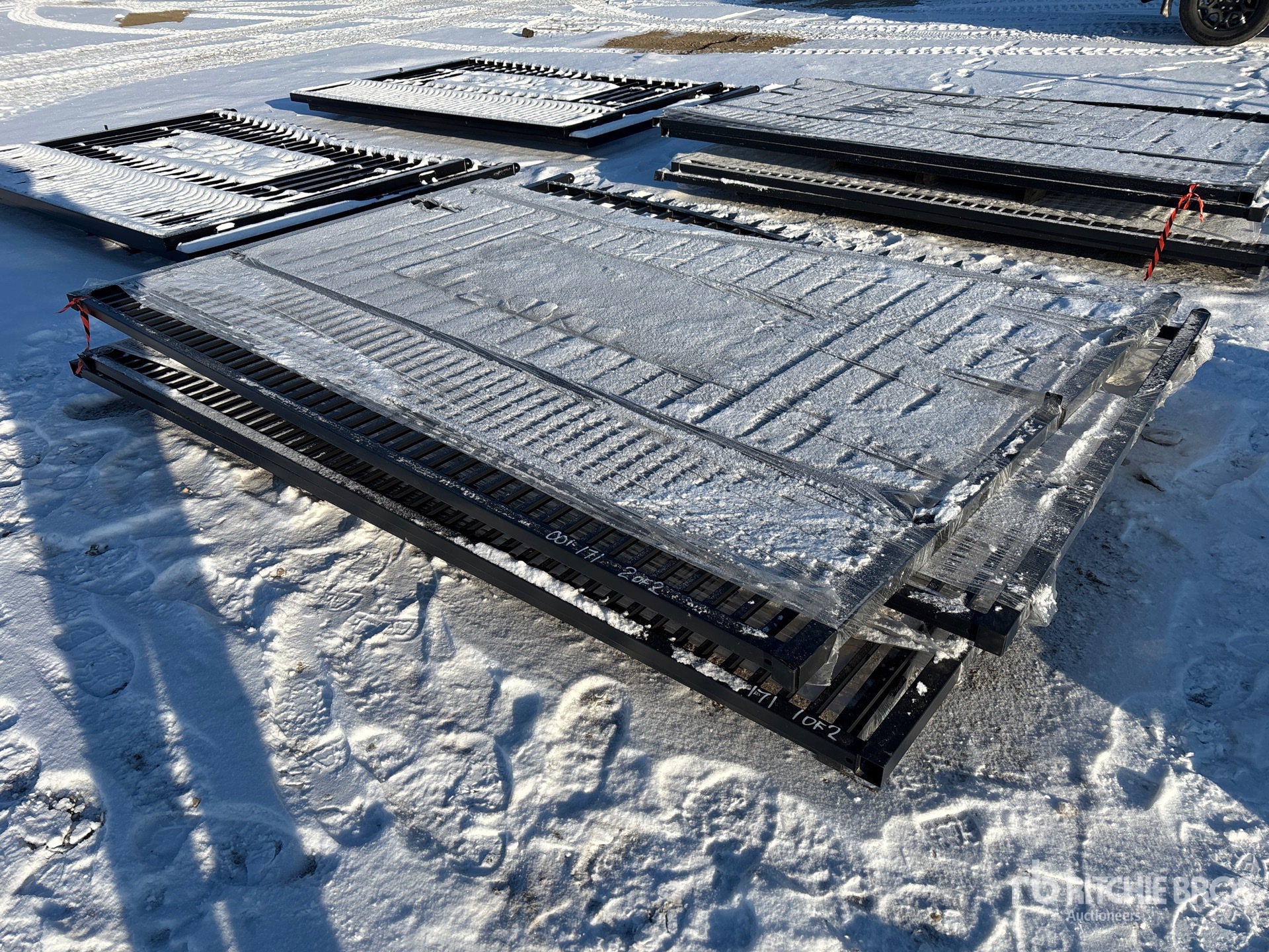 General Appearance with Foto, angolo anteriore sinistro