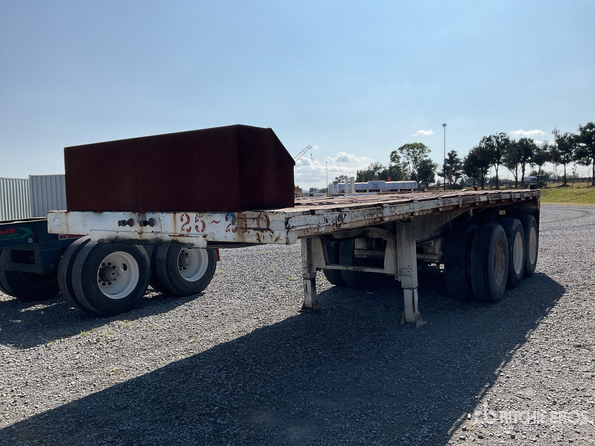 General Appearance with Featured Photo