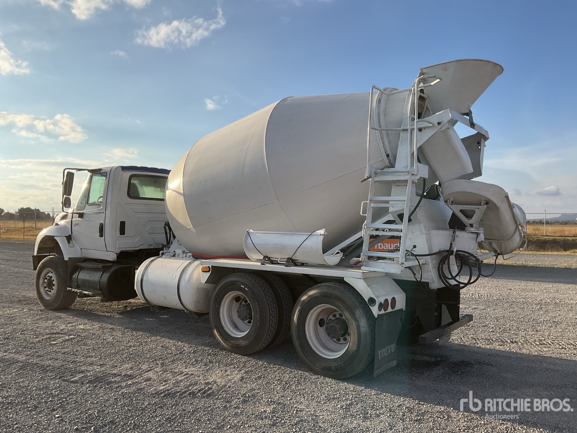 Aspect général with Image, coin arrière gauche