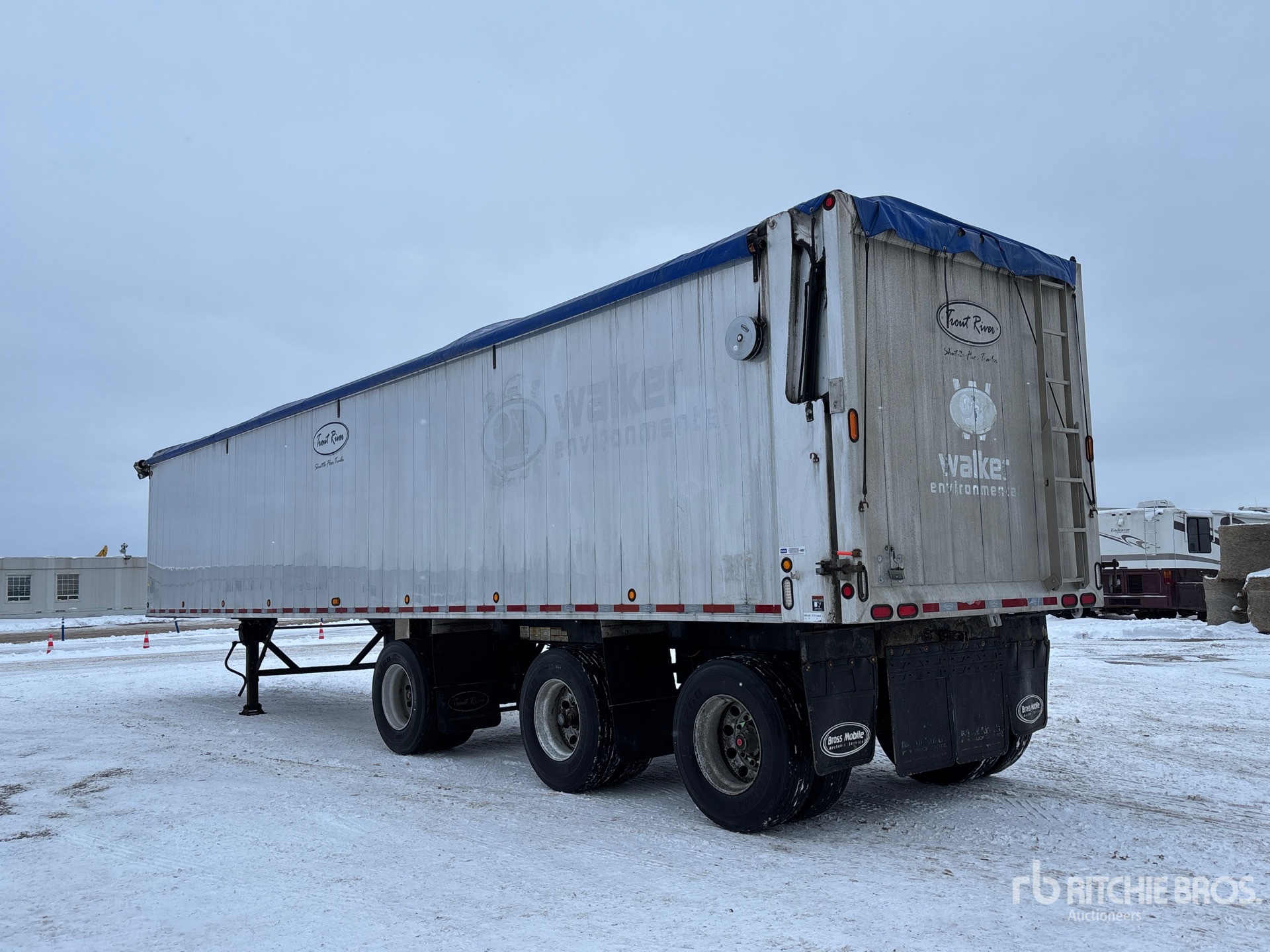 General Appearance with Foto, angolo posteriore sinistro