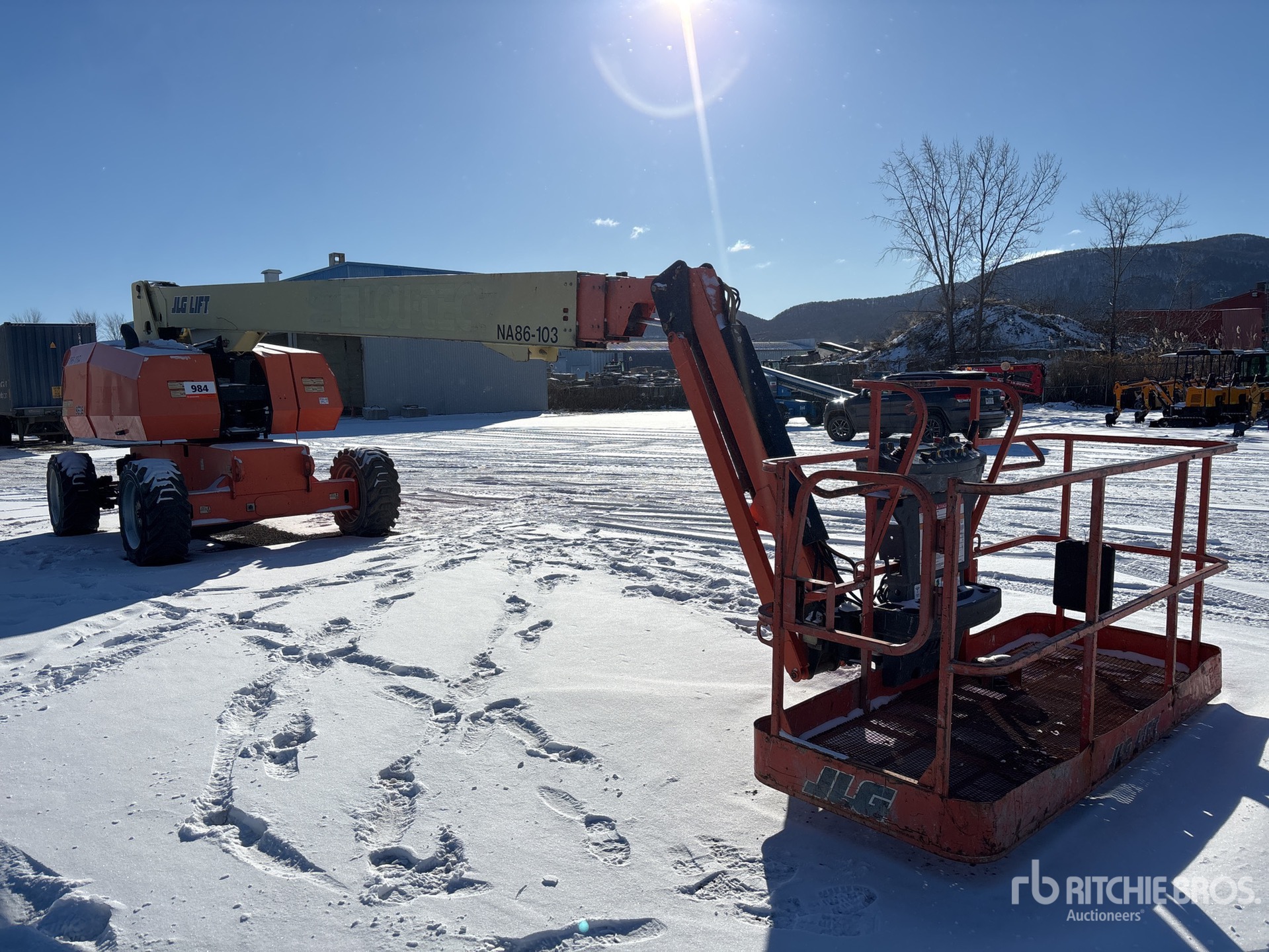 Aspect général with Image, coin avant droit