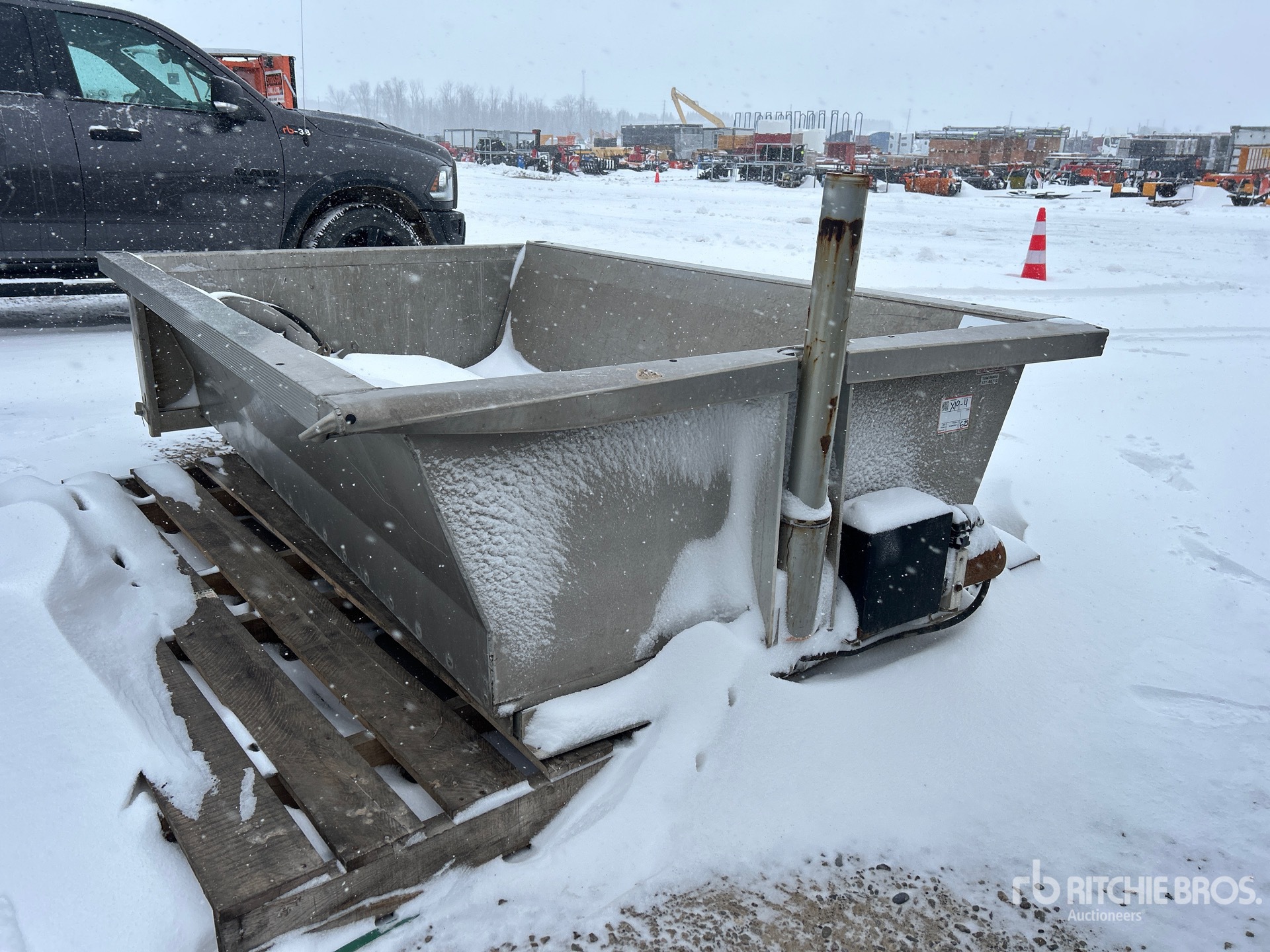 General Appearance with Image, coin avant droit