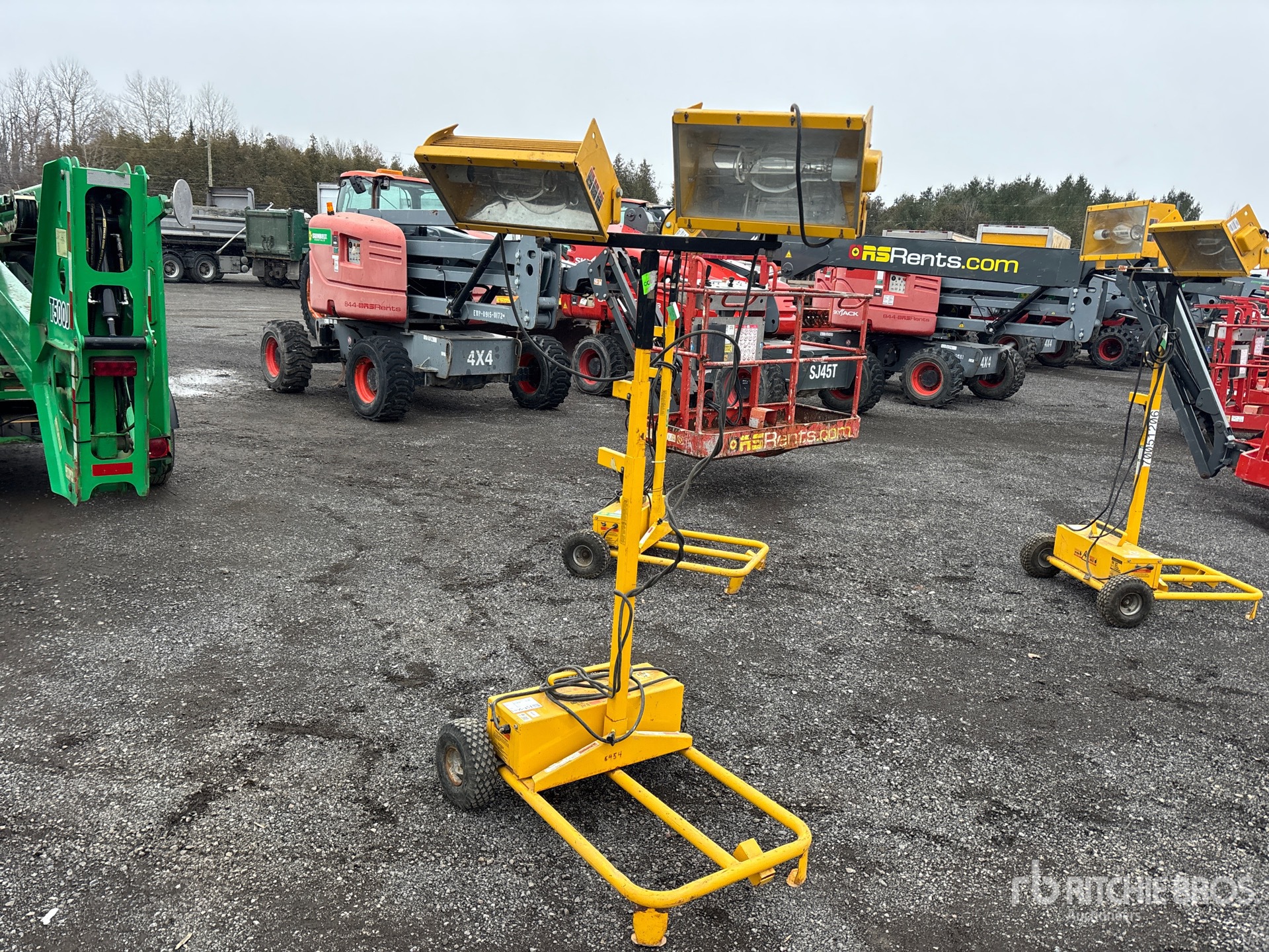 General Appearance with Picture, Right Front Corner