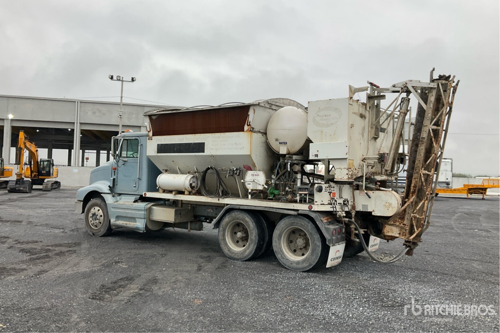 Aspect général with Image, coin arrière gauche