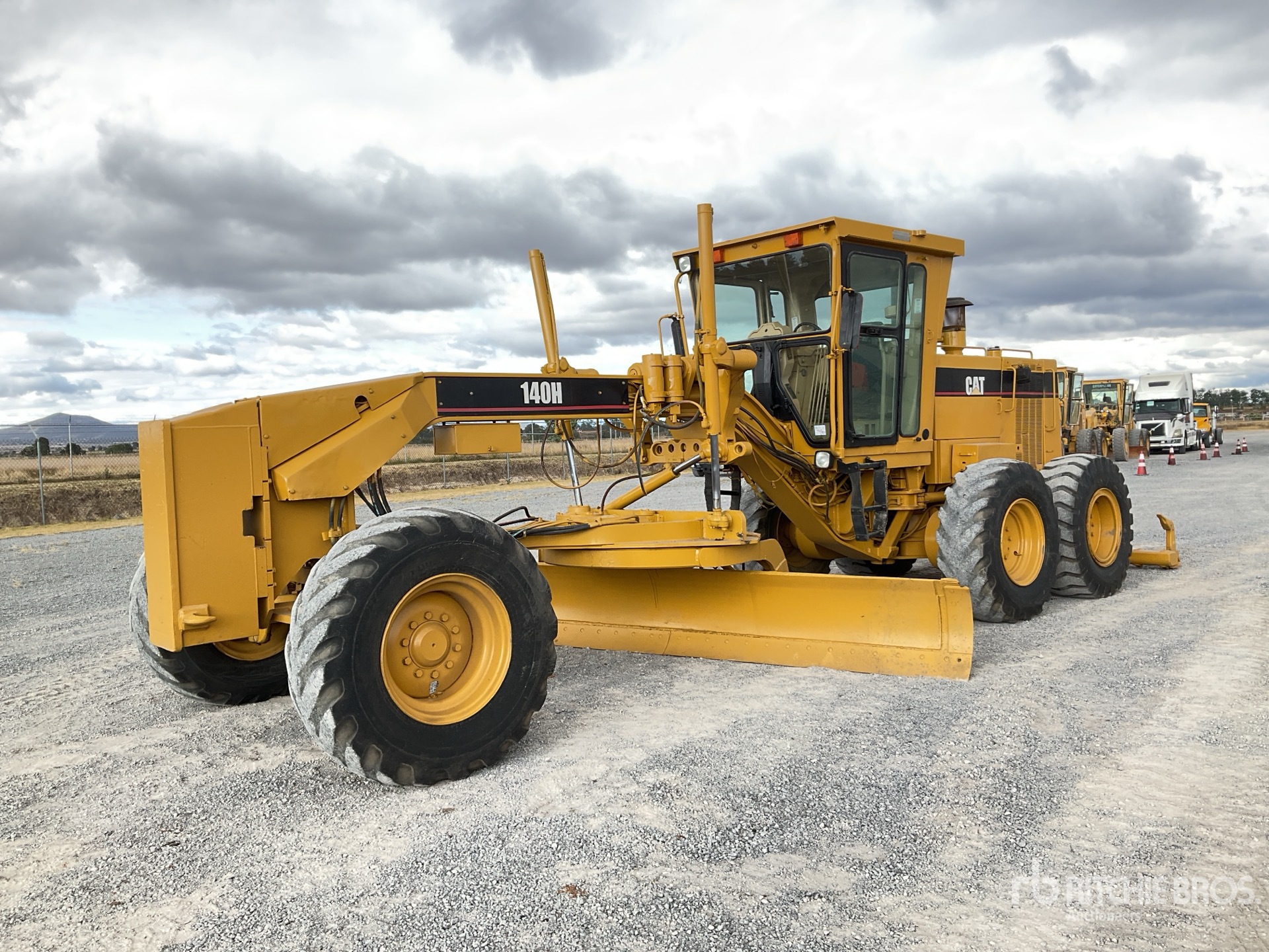 General Appearance with Featured Photo