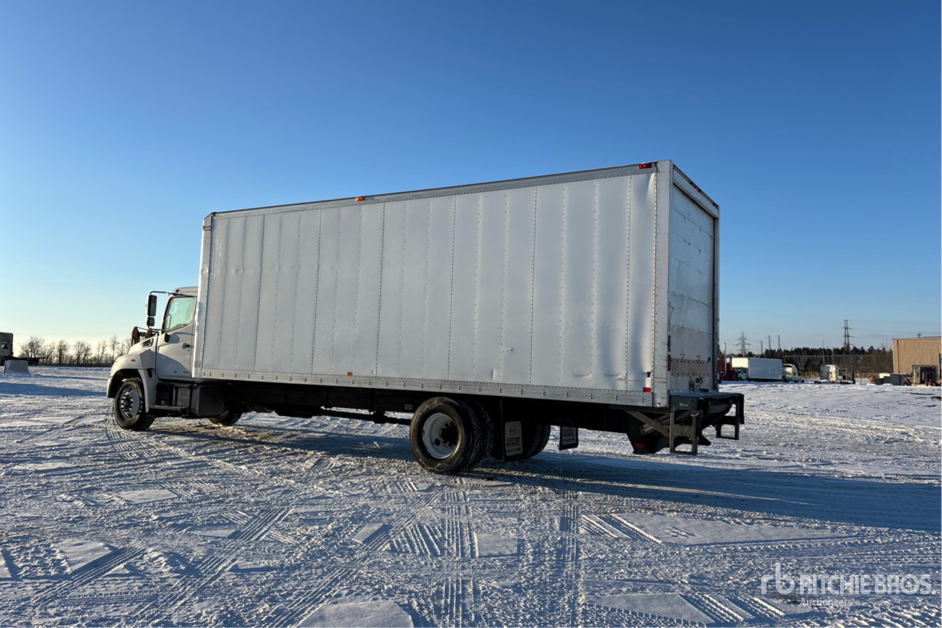 General Appearance with Bild, Ecke hinten links