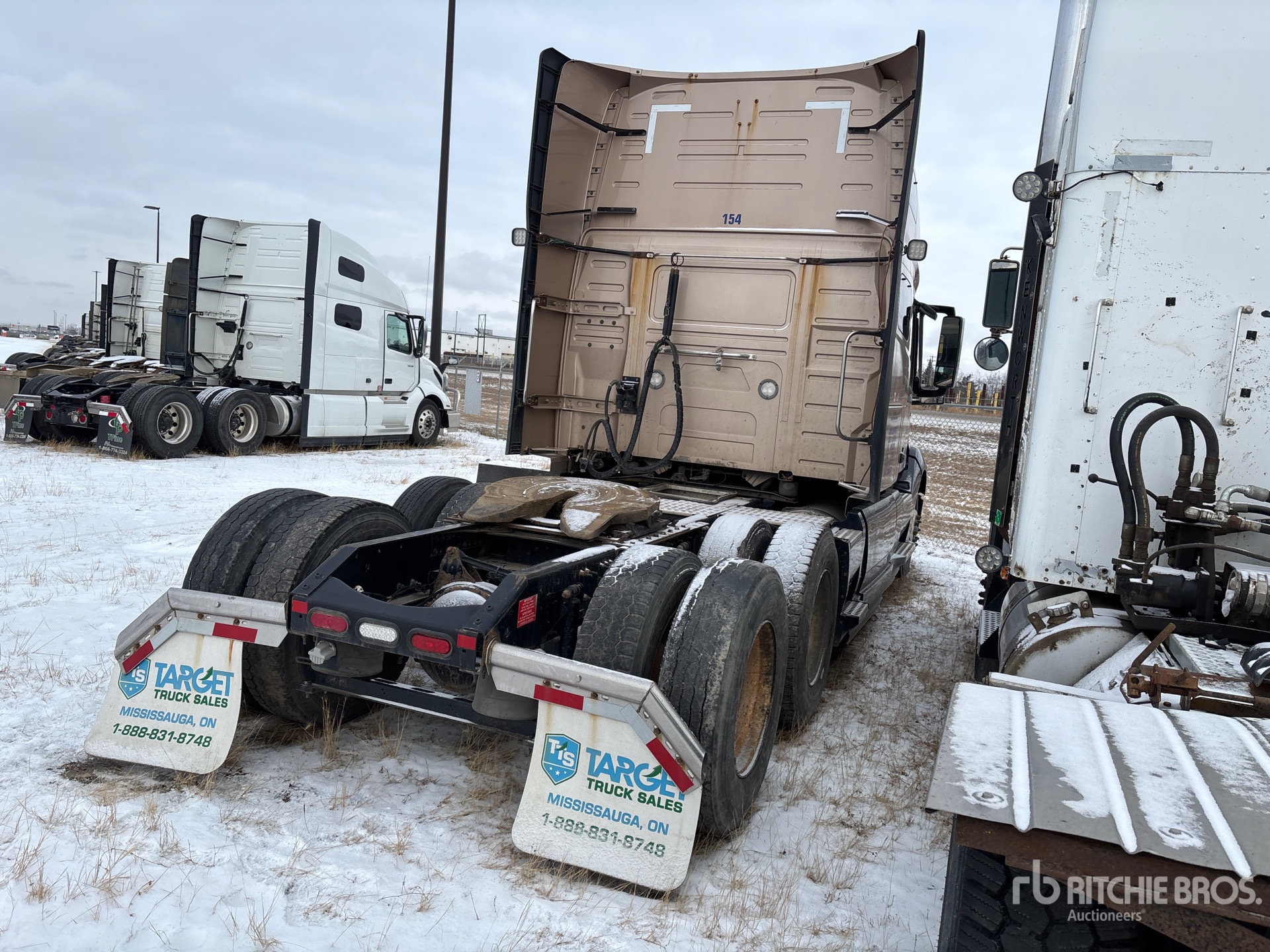 Aspect général with Image, coin arrière droit