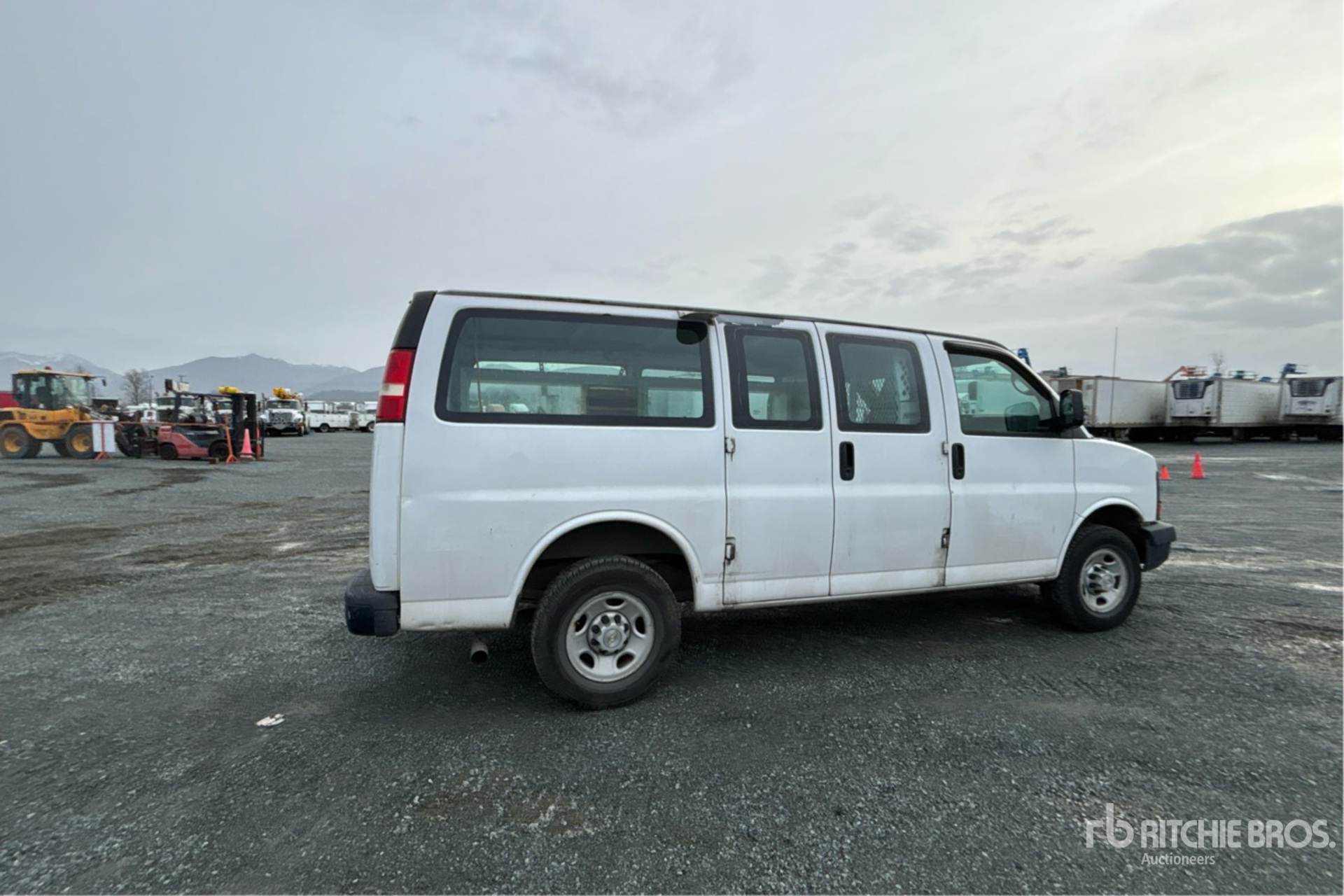 General Appearance with Picture, Right Rear Corner